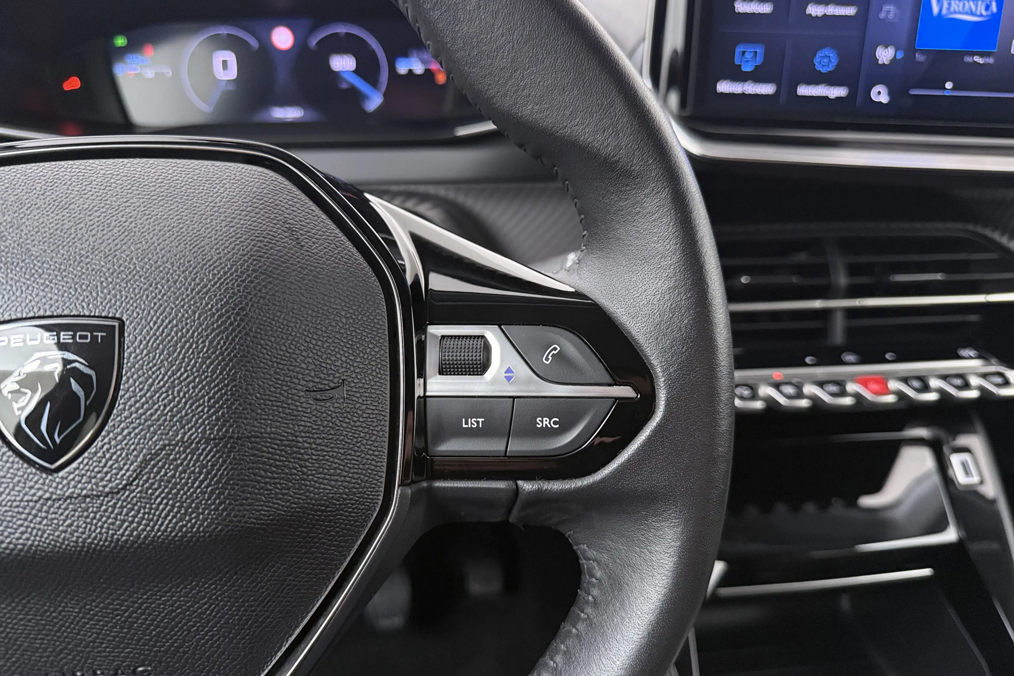 Peugeot 208 1.2T 101 PK Allure Half-Leder Carplay DAB Privacy — photo 18