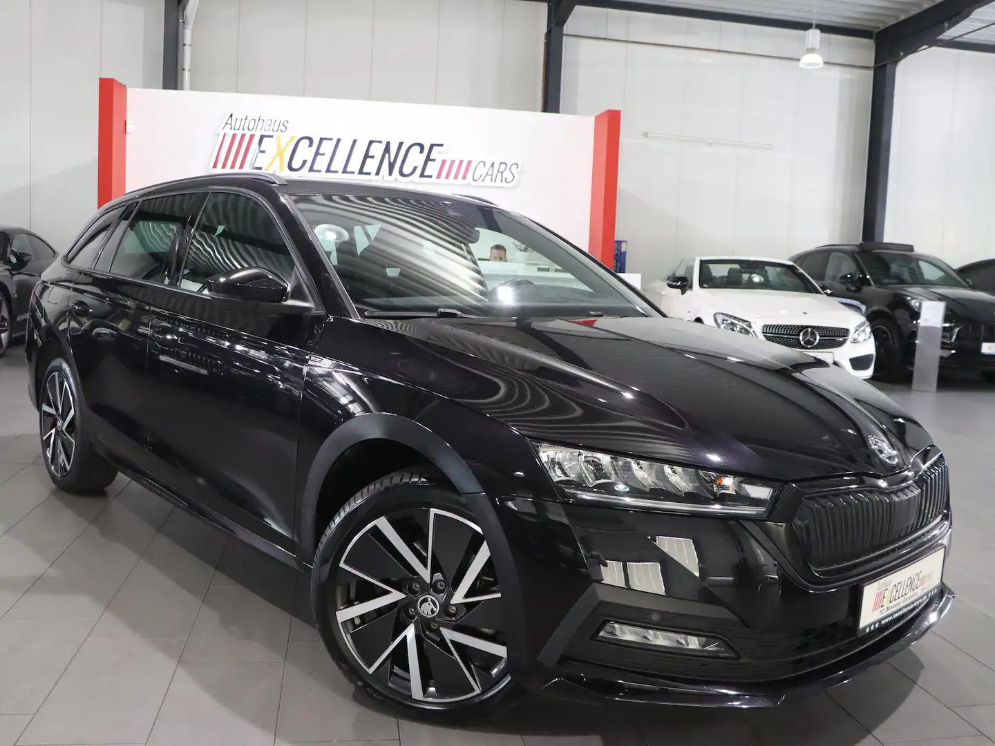 Skoda Octavia Combi 1.4 TSI IV DSG SPORTLINE BLACK TOP Negro - 2