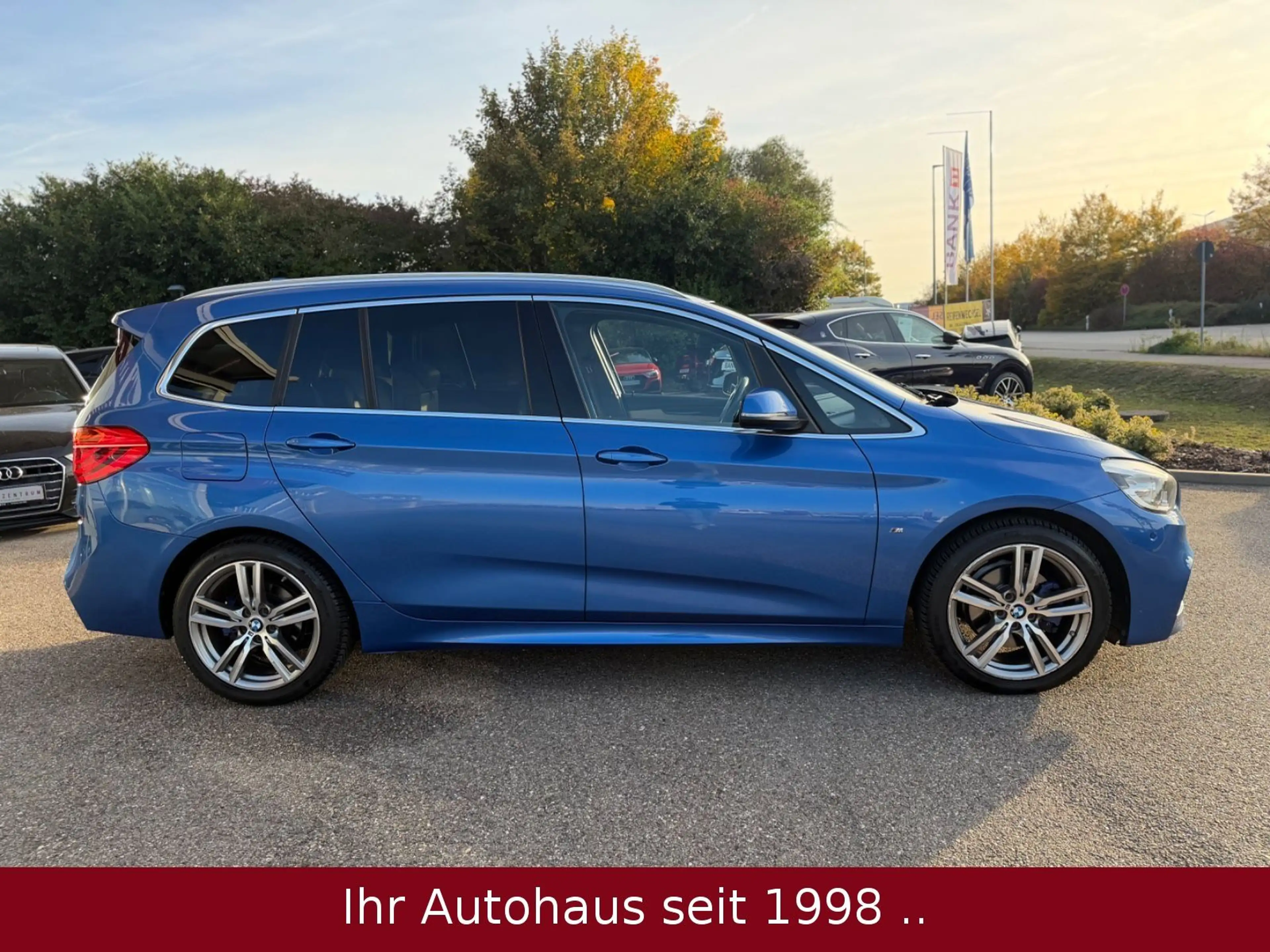 BMW 218 xDrive 7-Sitzer M-Paket *PANO* — photo 7