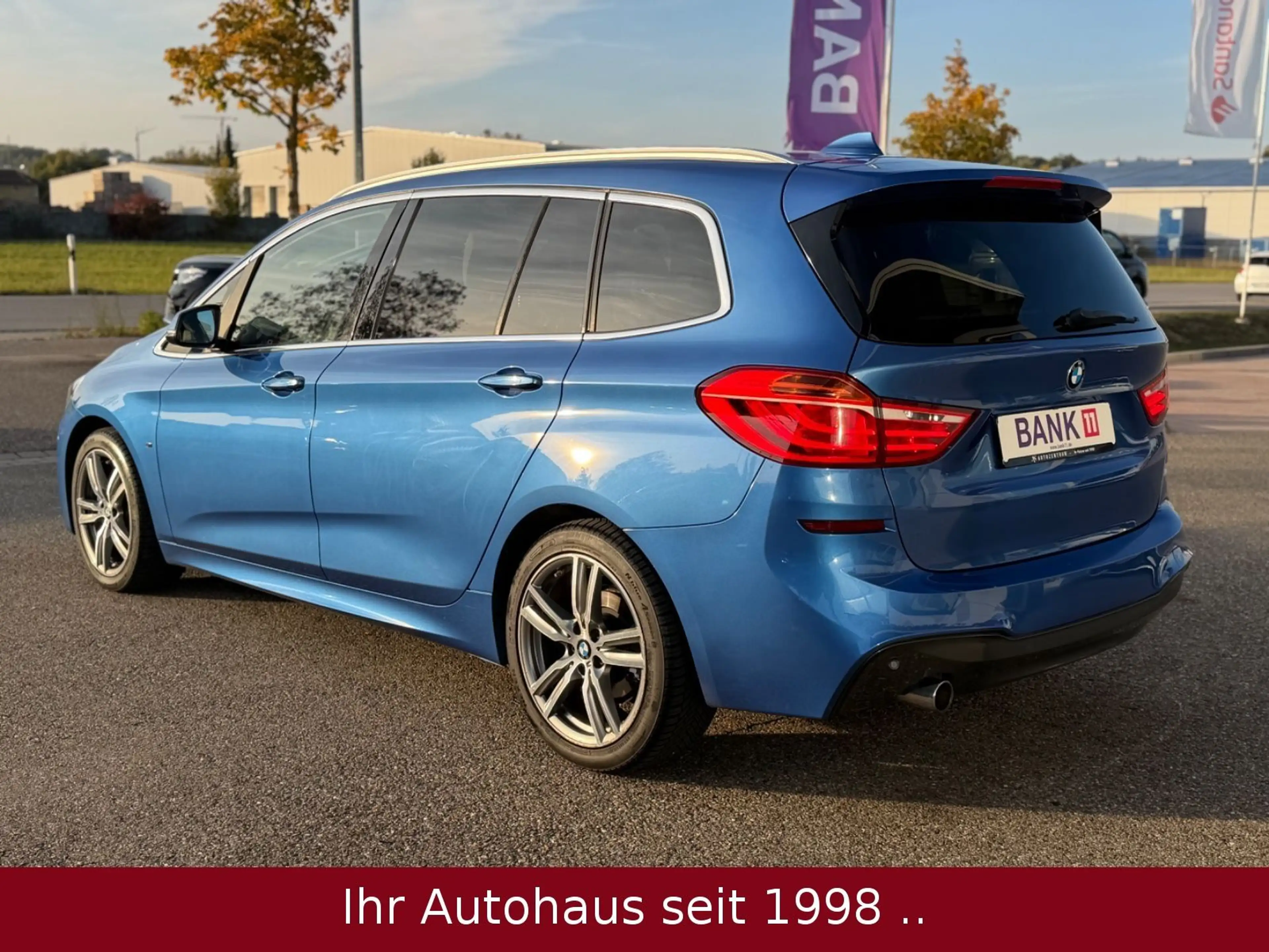 BMW 218 xDrive 7-Sitzer M-Paket *PANO* — photo 10