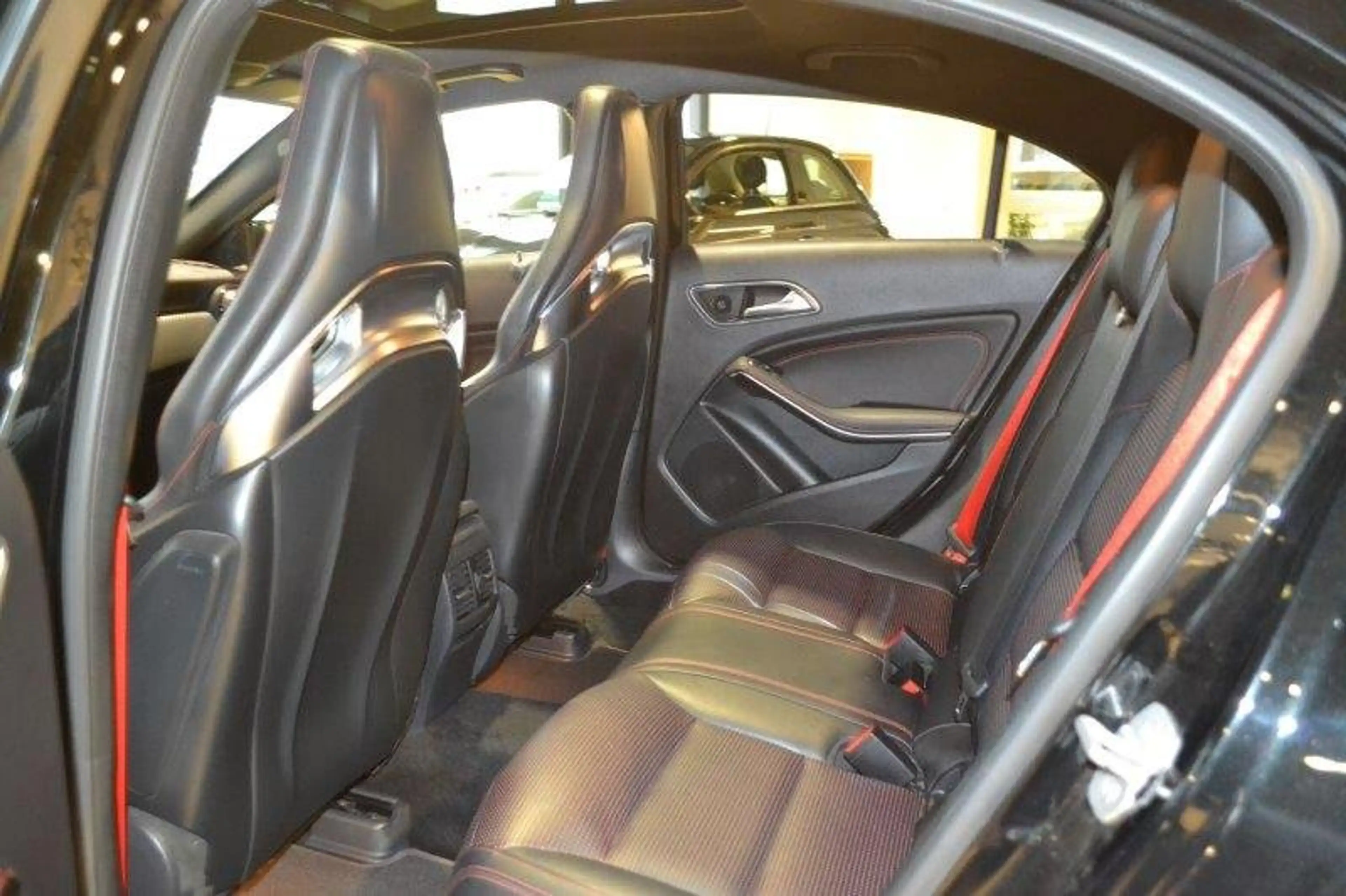 Mercedes-Benz A 45 AMG 4-Matic,performance,Race knop,AMG zetels — photo 15