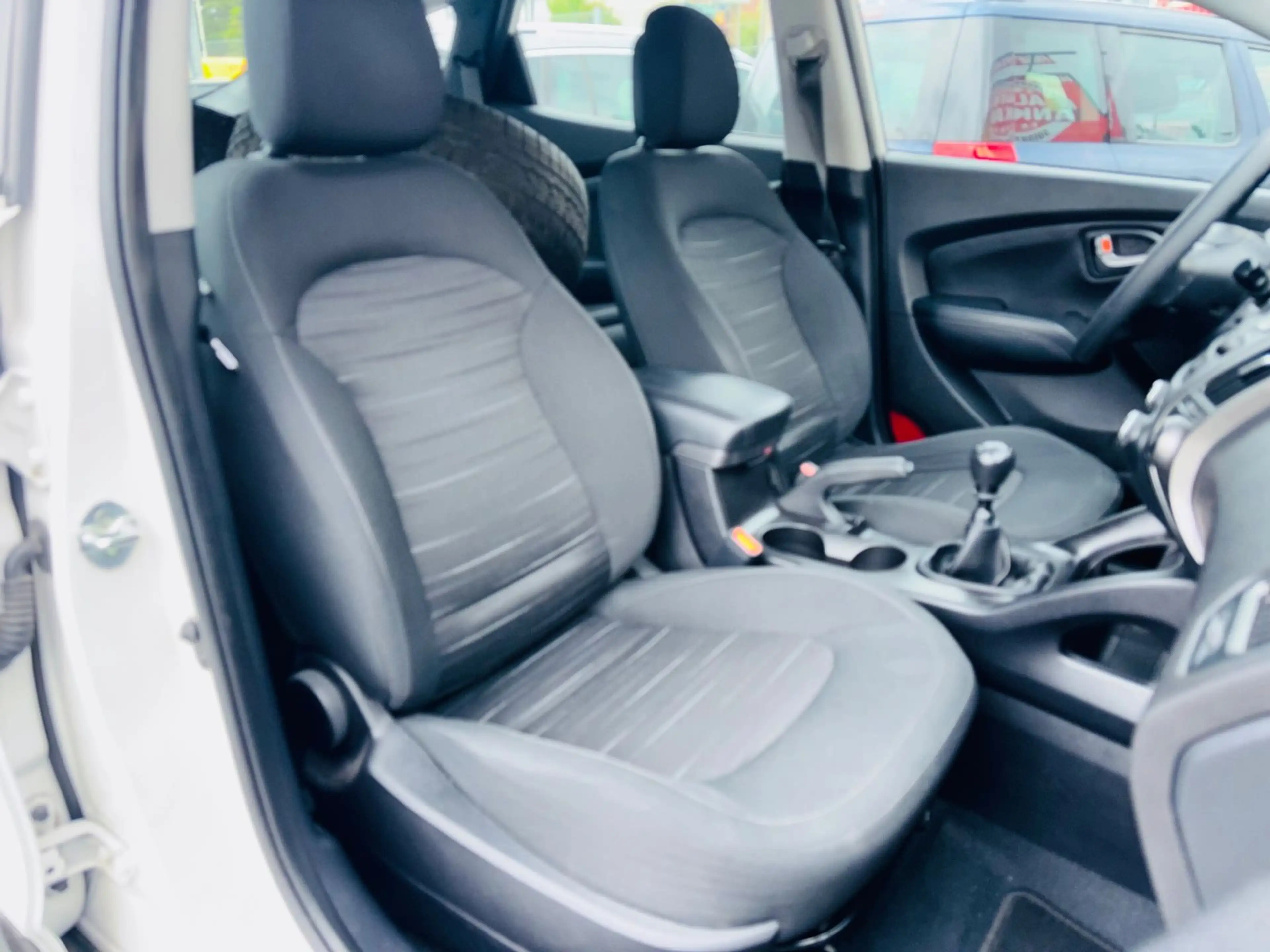 Hyundai iX35 Tucson 1.7 CRDi 8xbereift, 2-Hand, TÜV-NEU — photo 13