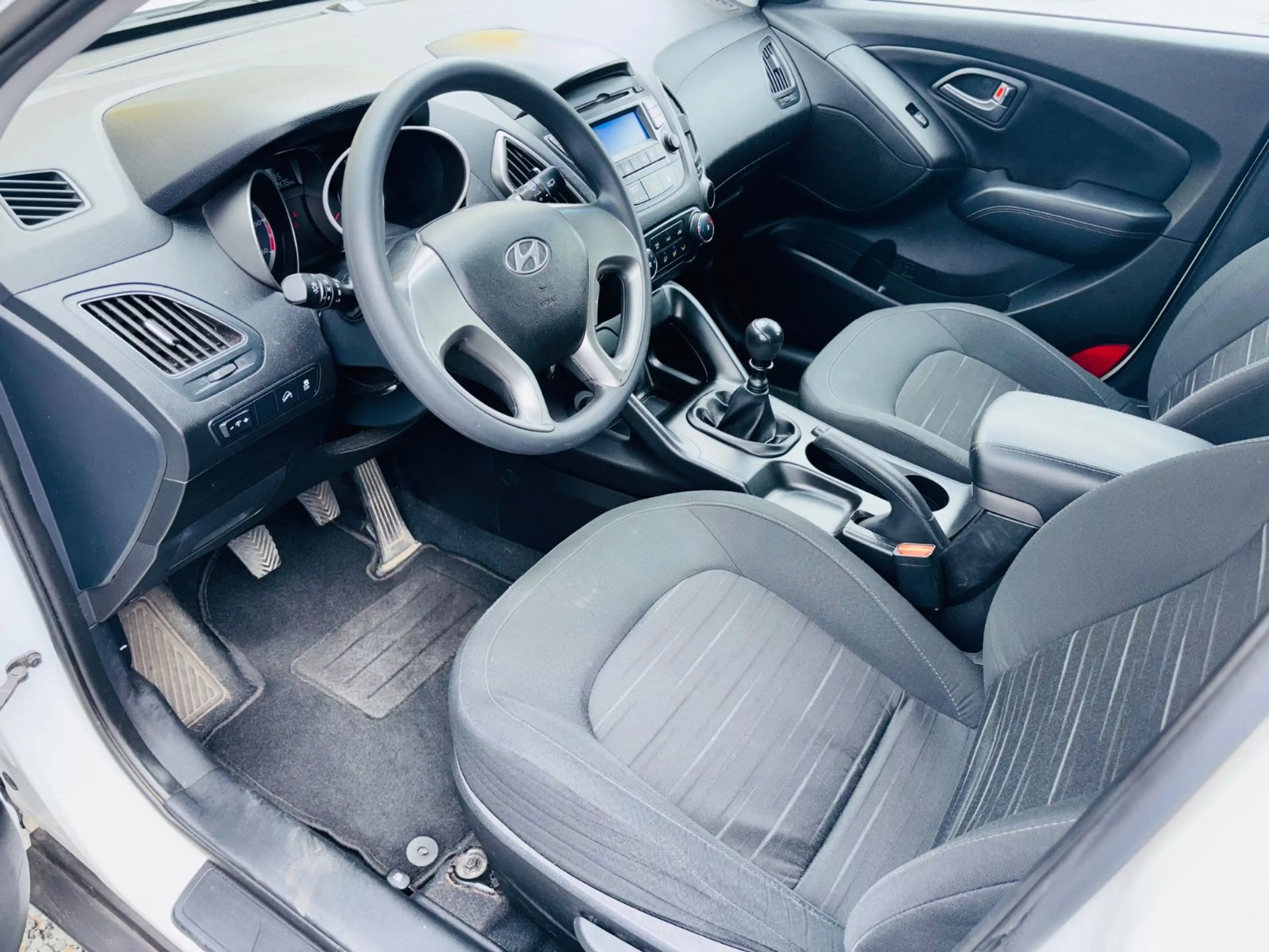 Hyundai iX35 Tucson 1.7 CRDi 8xbereift, 2-Hand, TÜV-NEU — photo 10