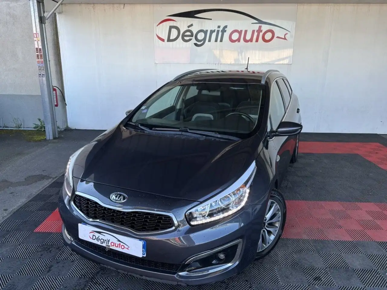 Kia Ceed SW \u002F cee'd SW 1.0 T-GDI 120 ch ISG Active