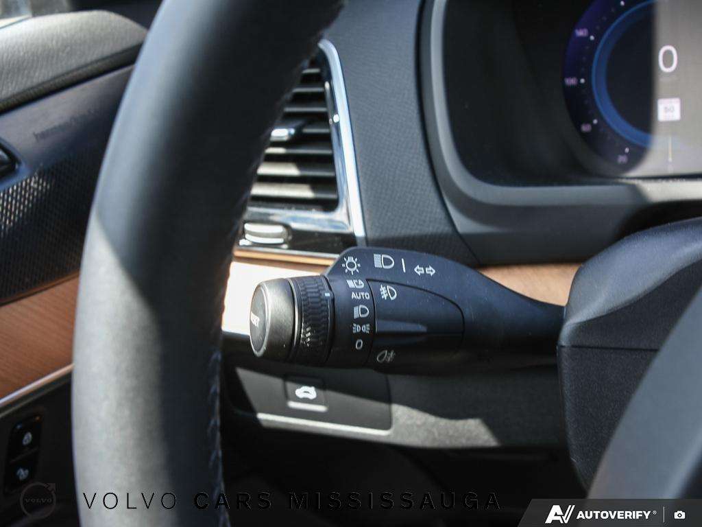 2023 Volvo XC90 thumb 16