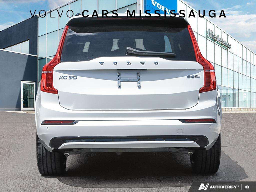 2023 Volvo XC90 alt 5