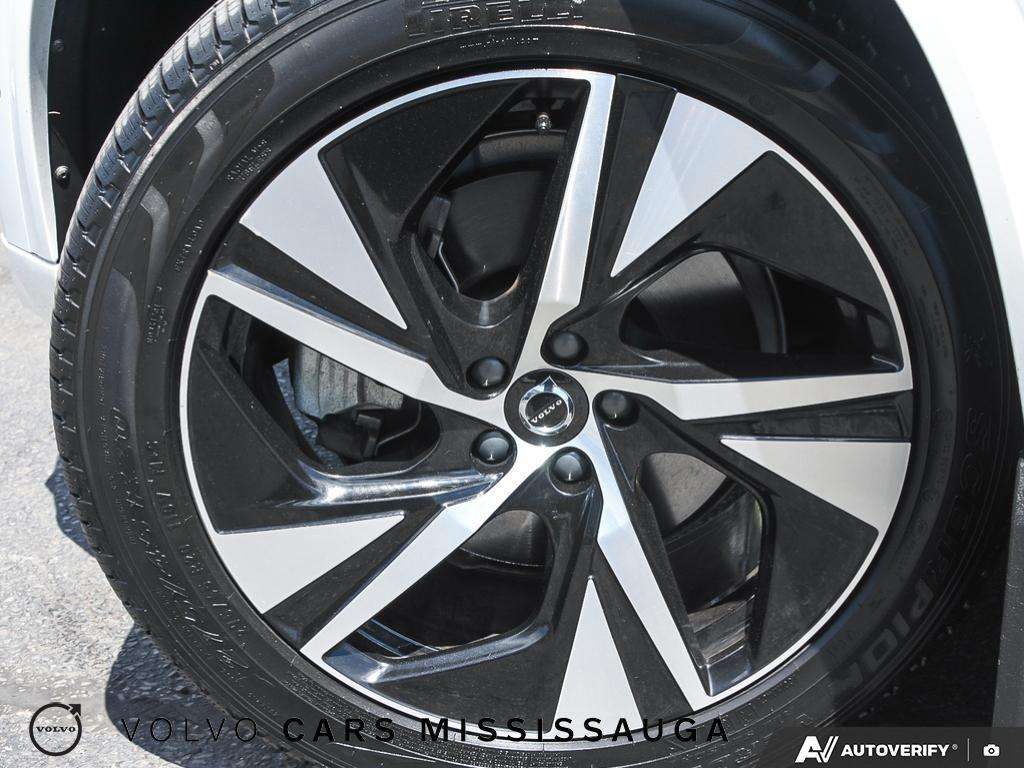 2023 Volvo XC90 thumb 6