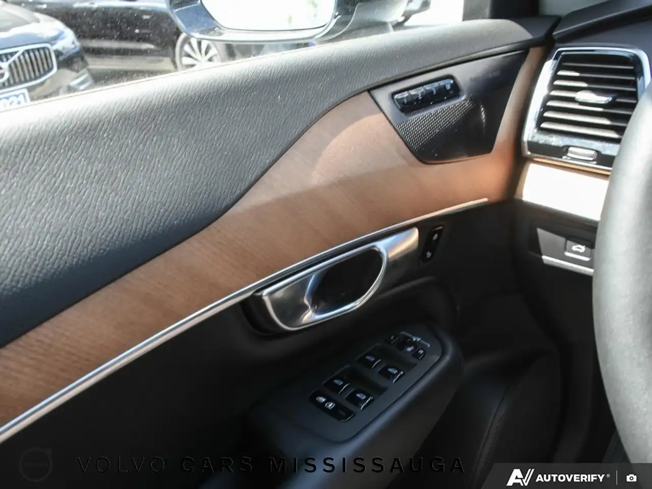 Volvo XC90 снимка Volvo XC90