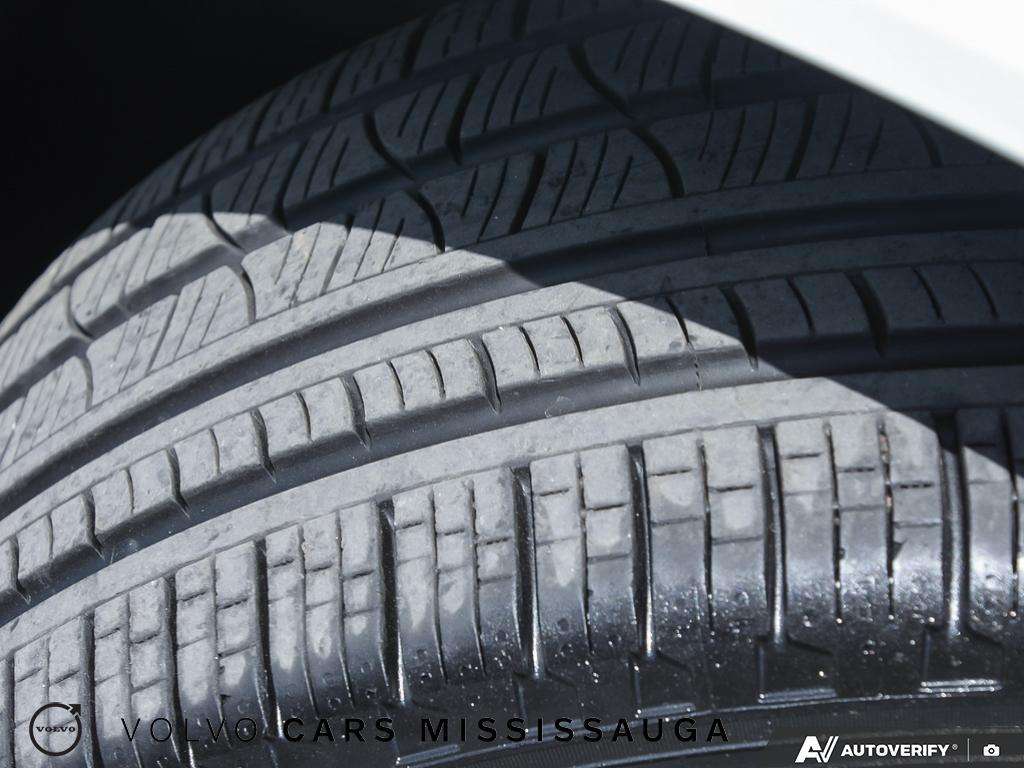 2023 Volvo XC90 thumb 7