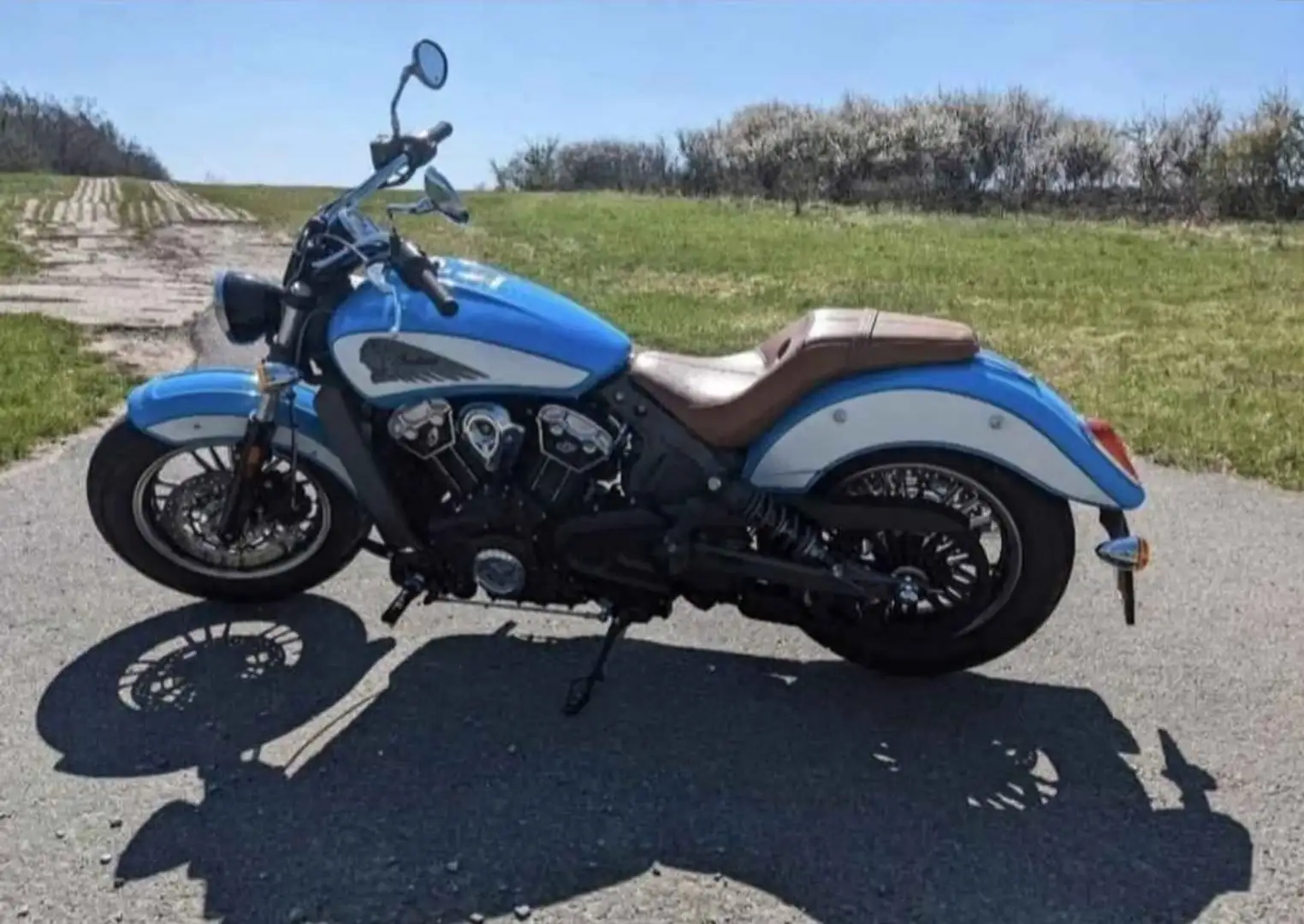Indian Scout 1200 Icon Modrá - 1