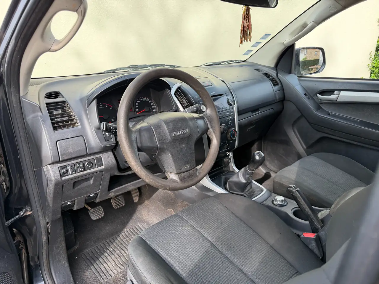 Isuzu D-Max 2.5 Lichte vracht — foto 3