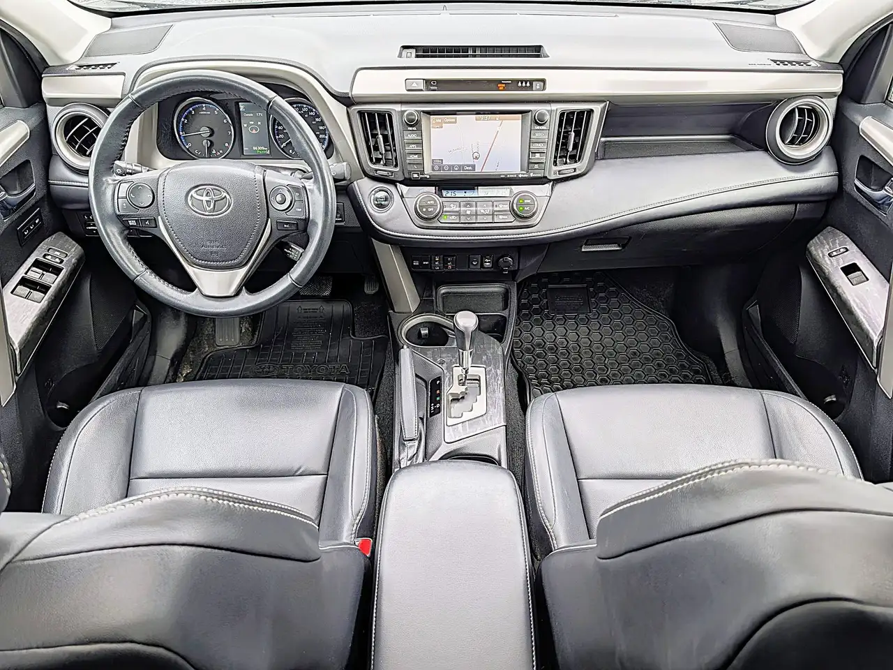 Toyota RAV 4 снимка Toyota RAV 4