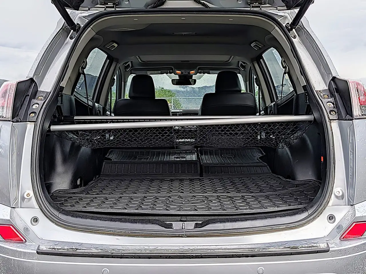 Toyota RAV 4 снимка Toyota RAV 4