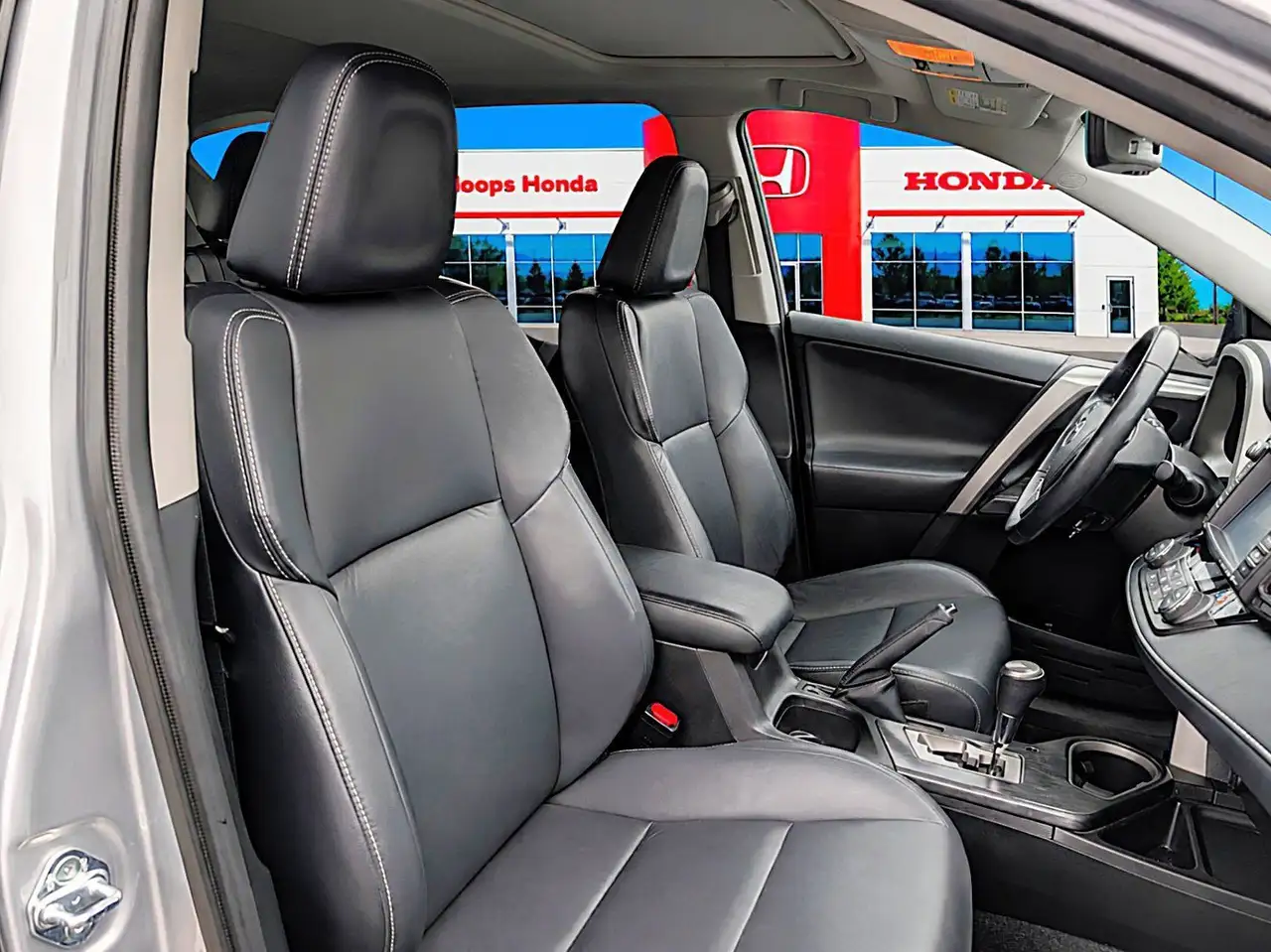 Toyota RAV 4 снимка Toyota RAV 4