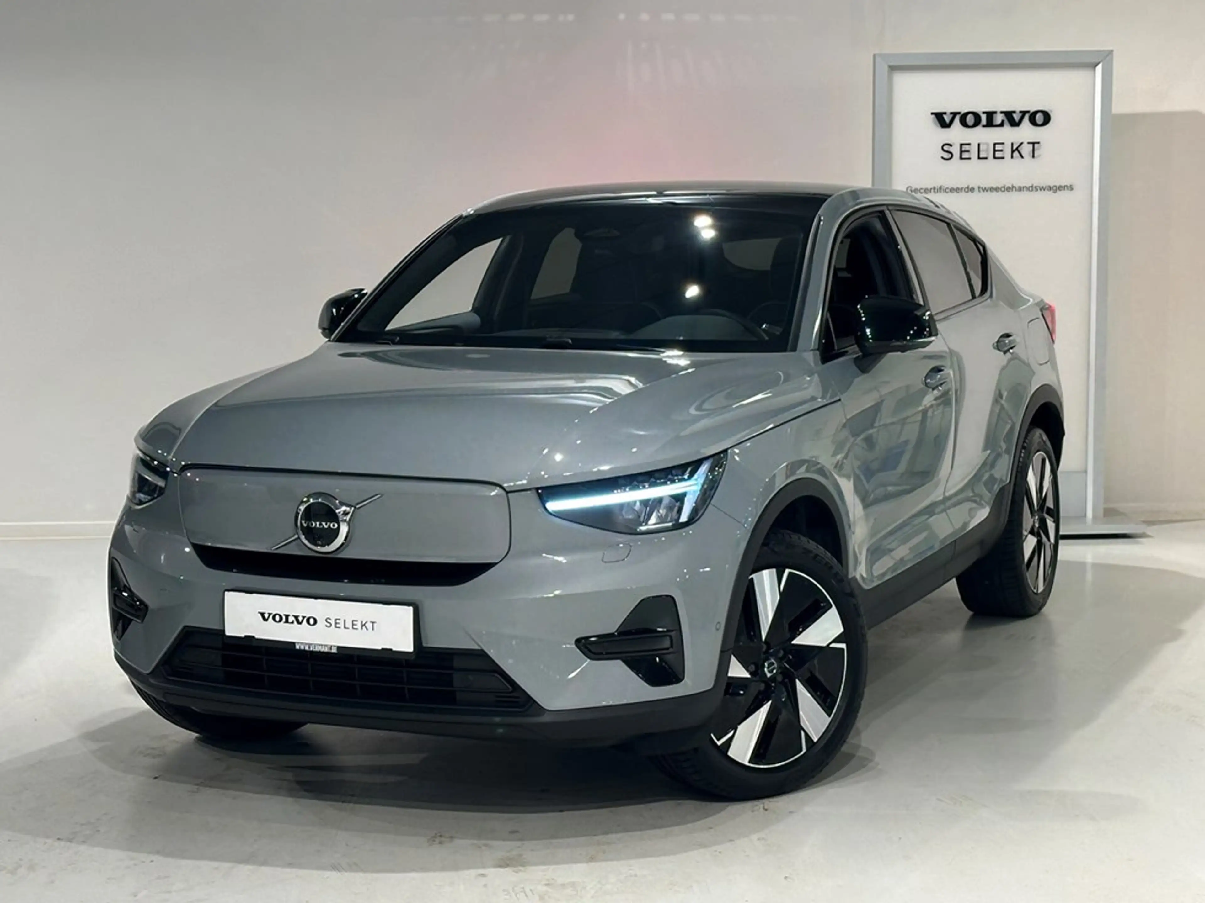 Volvo EC40 Recharge Extended Range + electr trekhaak