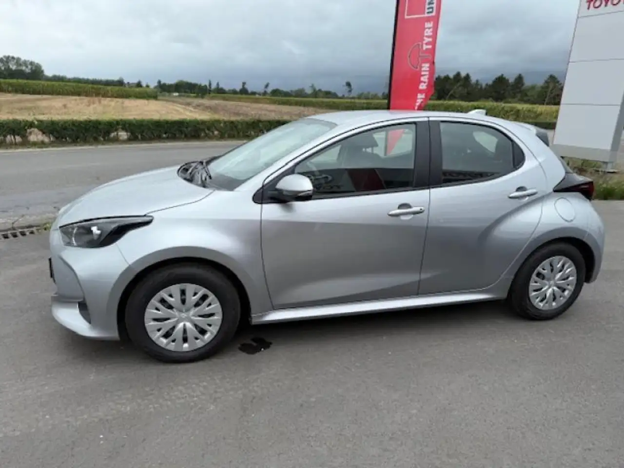 Toyota Yaris Dynamic & Trekhaak & Sensoren voor- en achteraan Y, миниатюра 3