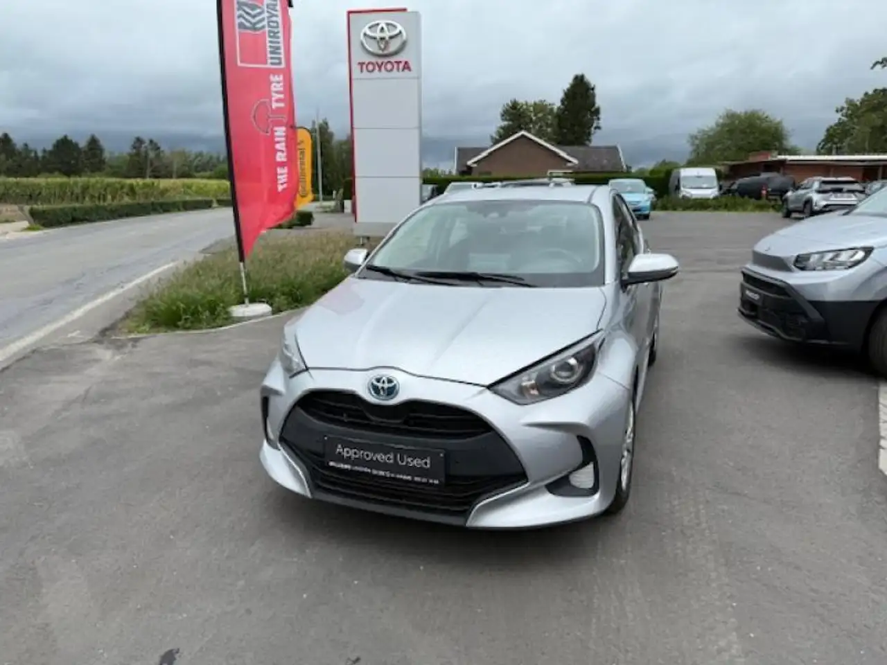 Toyota Yaris Dynamic & Trekhaak & Sensoren voor- en achteraan Y, миниатюра 2