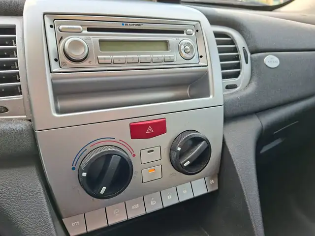 Lancia Ypsilon view 14