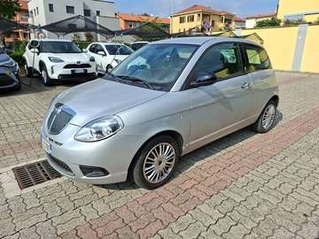Ypsilon 1.2 8v Unyca