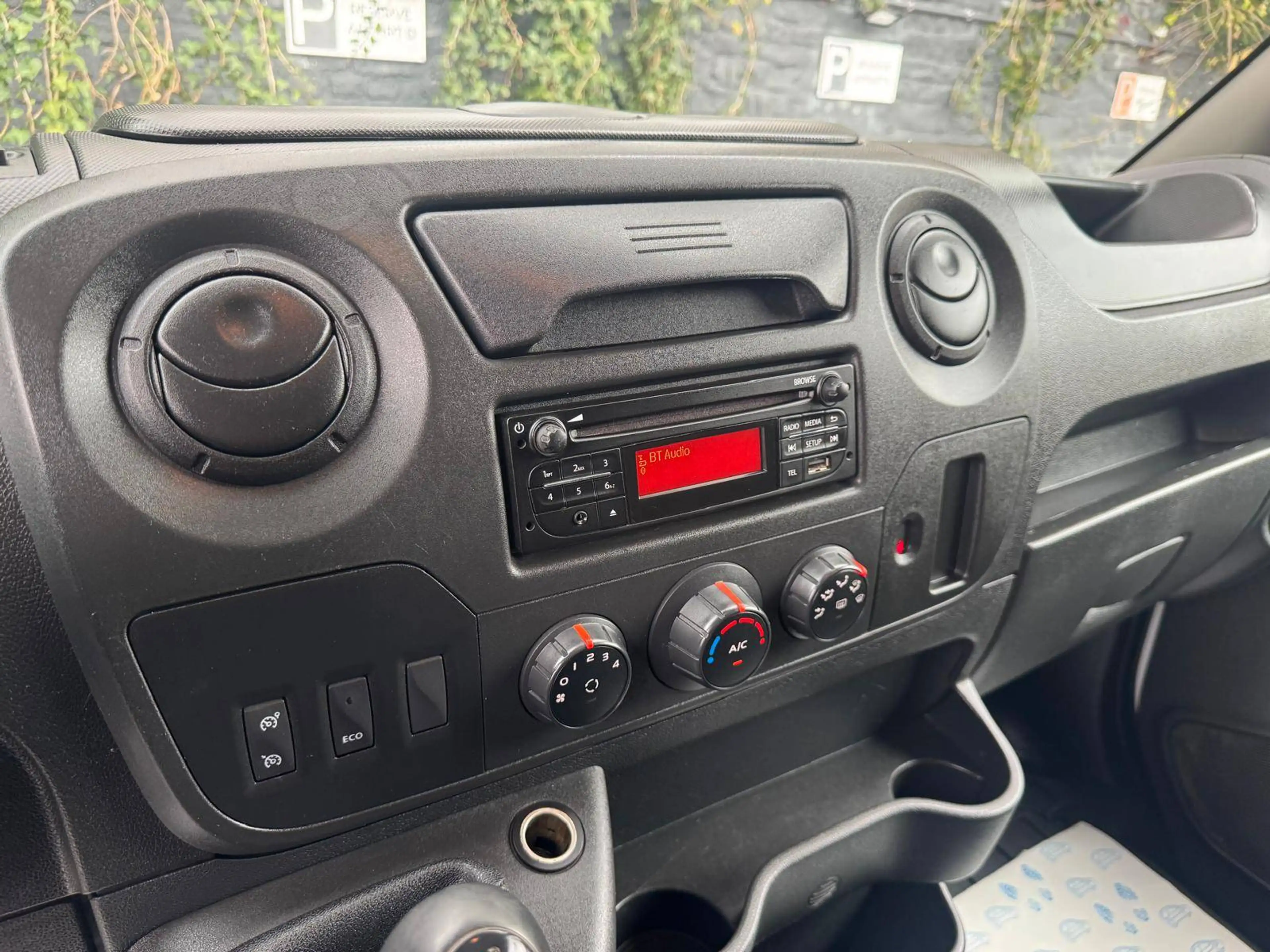 Nissan NV400 2.3 dCi L2H2*12.355€ HTVA*AIRCO*CAMERA*PARFAIT ETAT — photo 14