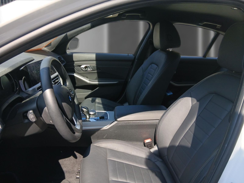 BMW 320 i Steptronic *GRA*PDC*Business-Paket*LED* — photo 6