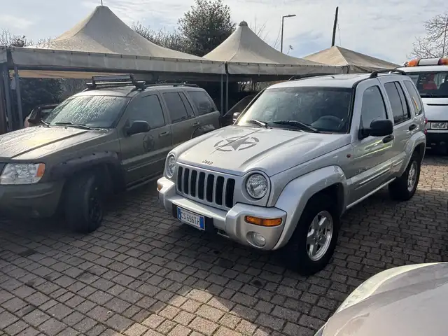 Jeep Cherokee 5p 2.5 td Limited