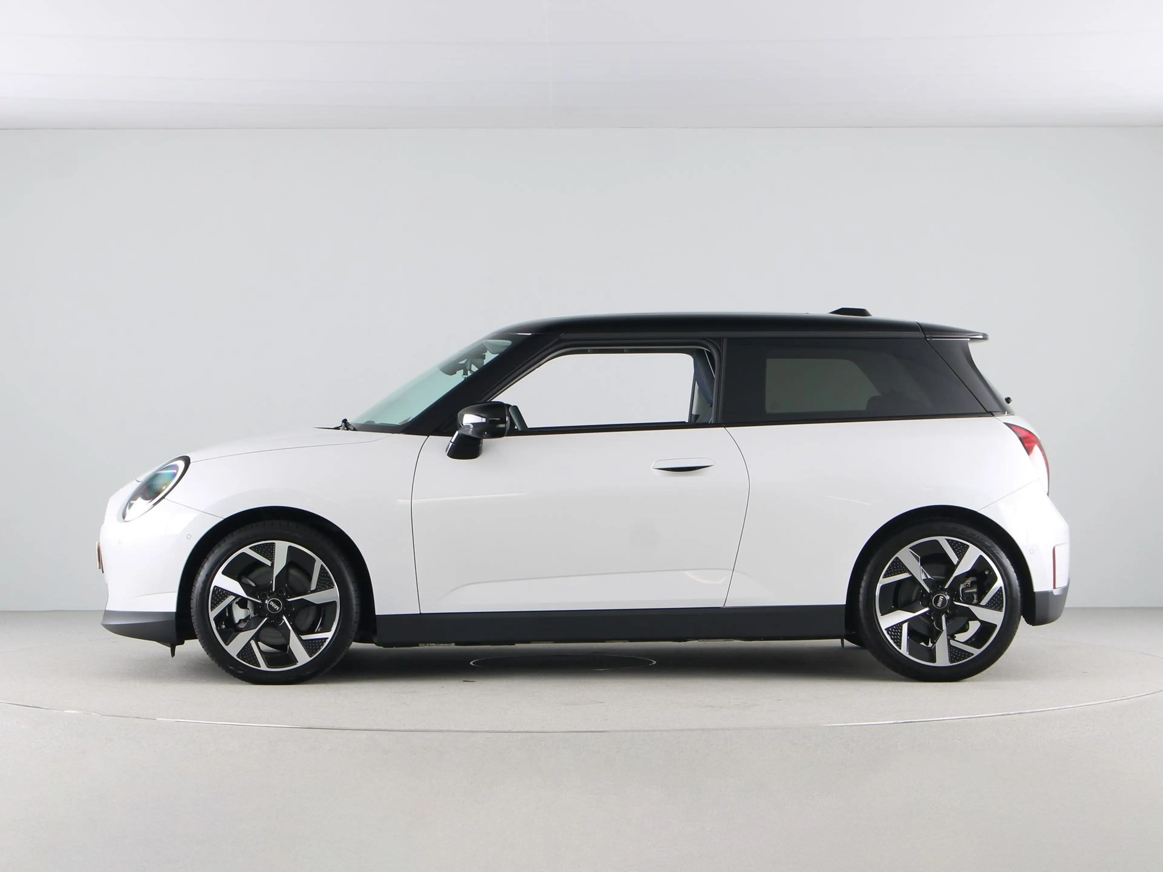 MINI Cooper E Classic Pakket L — photo 12
