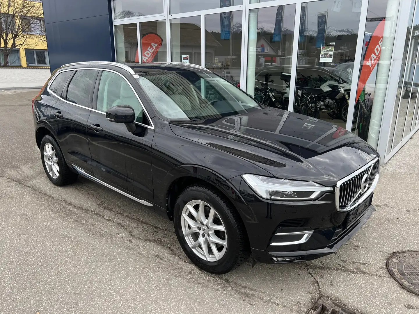 Volvo XC60 D4 Inscription AWD Geartronic Diesel *90.000km* Schwarz - 1