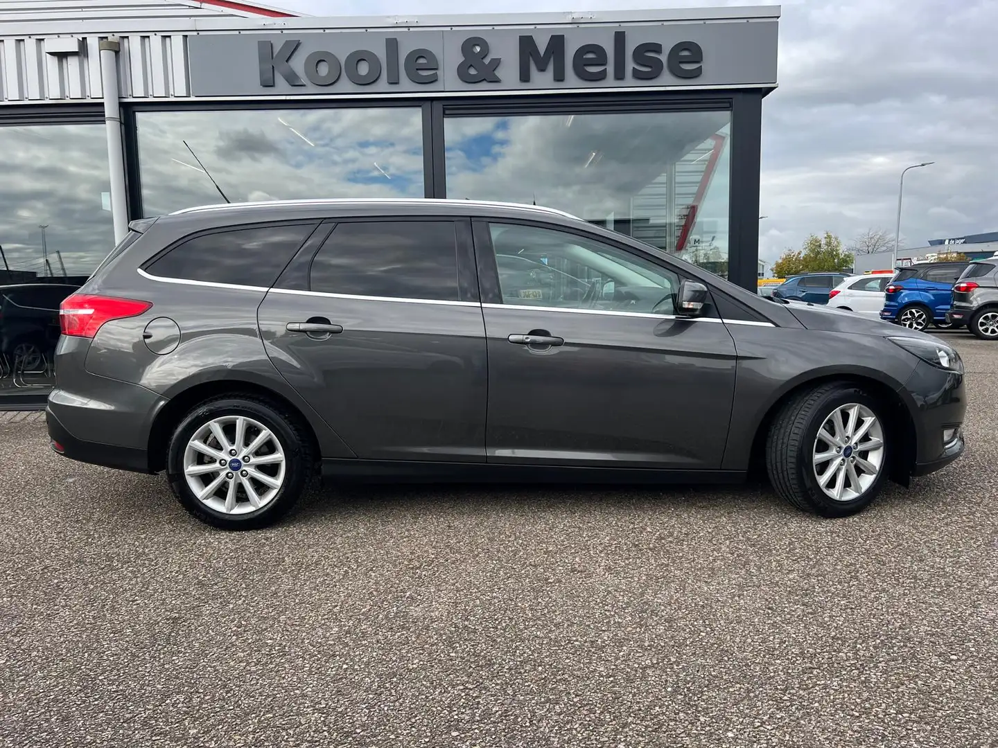 Ford Focus 1.0 EcoBoost 125pk Titanium , trekhaak , prijs inc Gris - 2