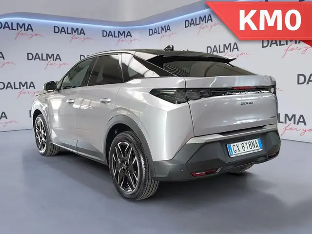 Peugeot 3008 view 3