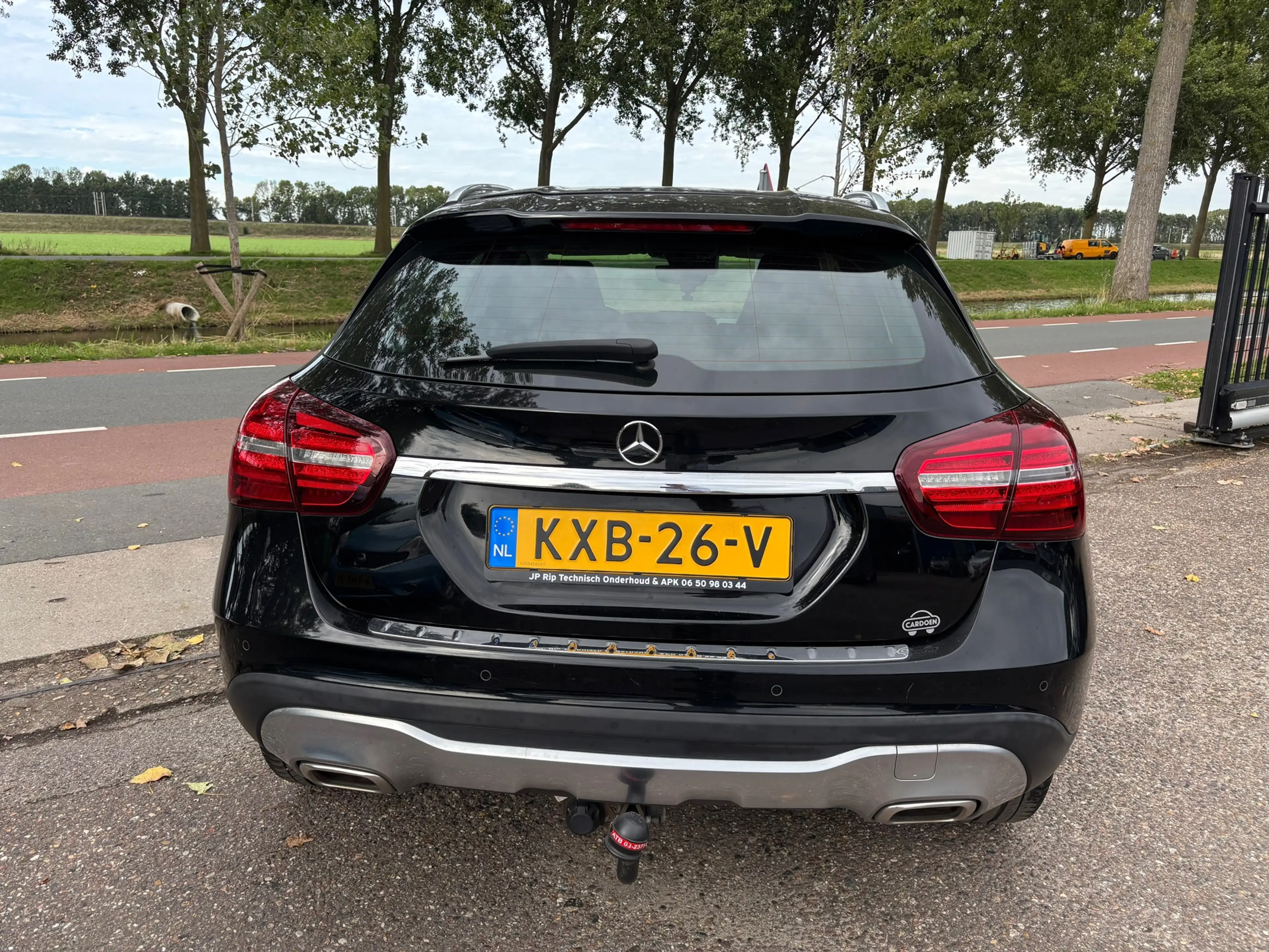 Mercedes-Benz GLA 180 Business Solution AMG — photo 5