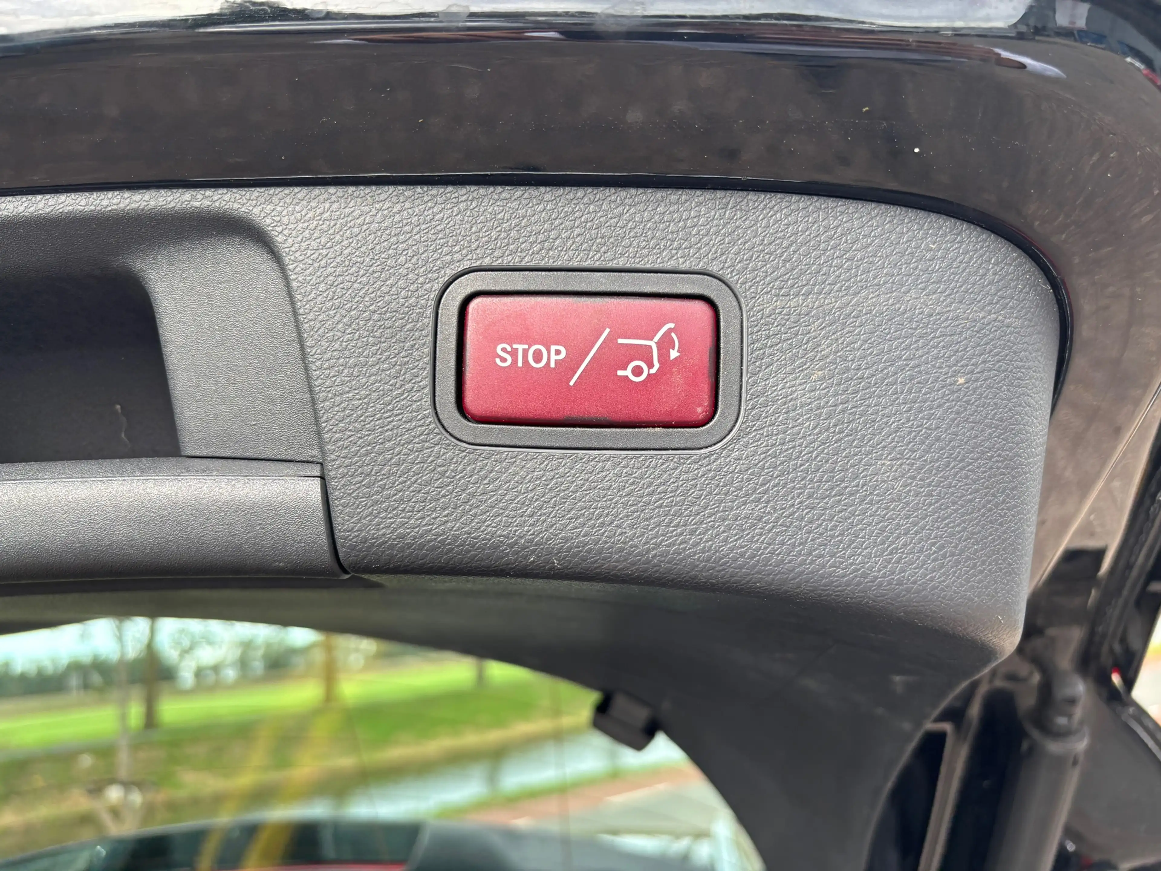 Mercedes-Benz GLA 180 Business Solution AMG — photo 14