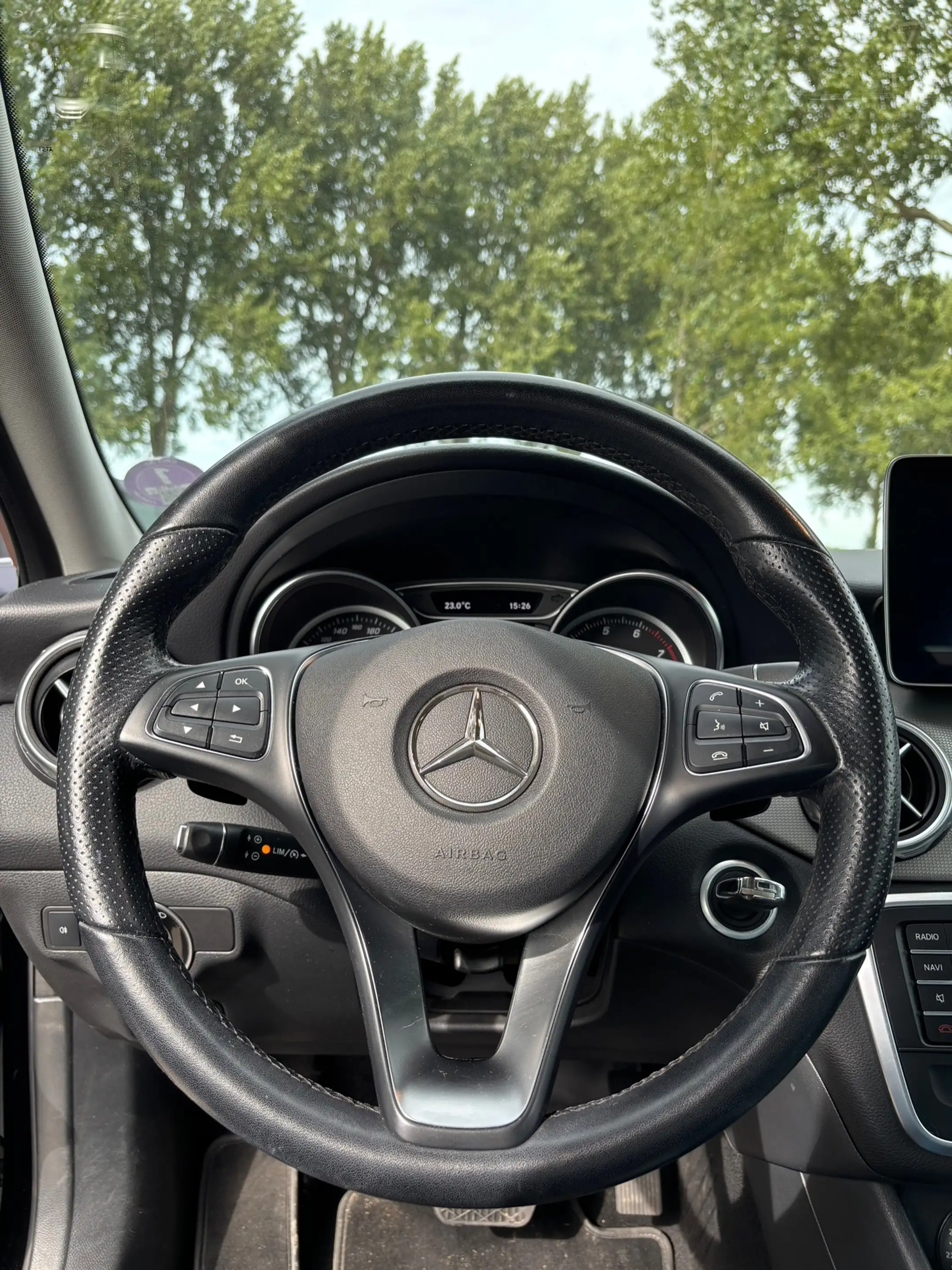 Mercedes-Benz GLA 180 Business Solution AMG — photo 20