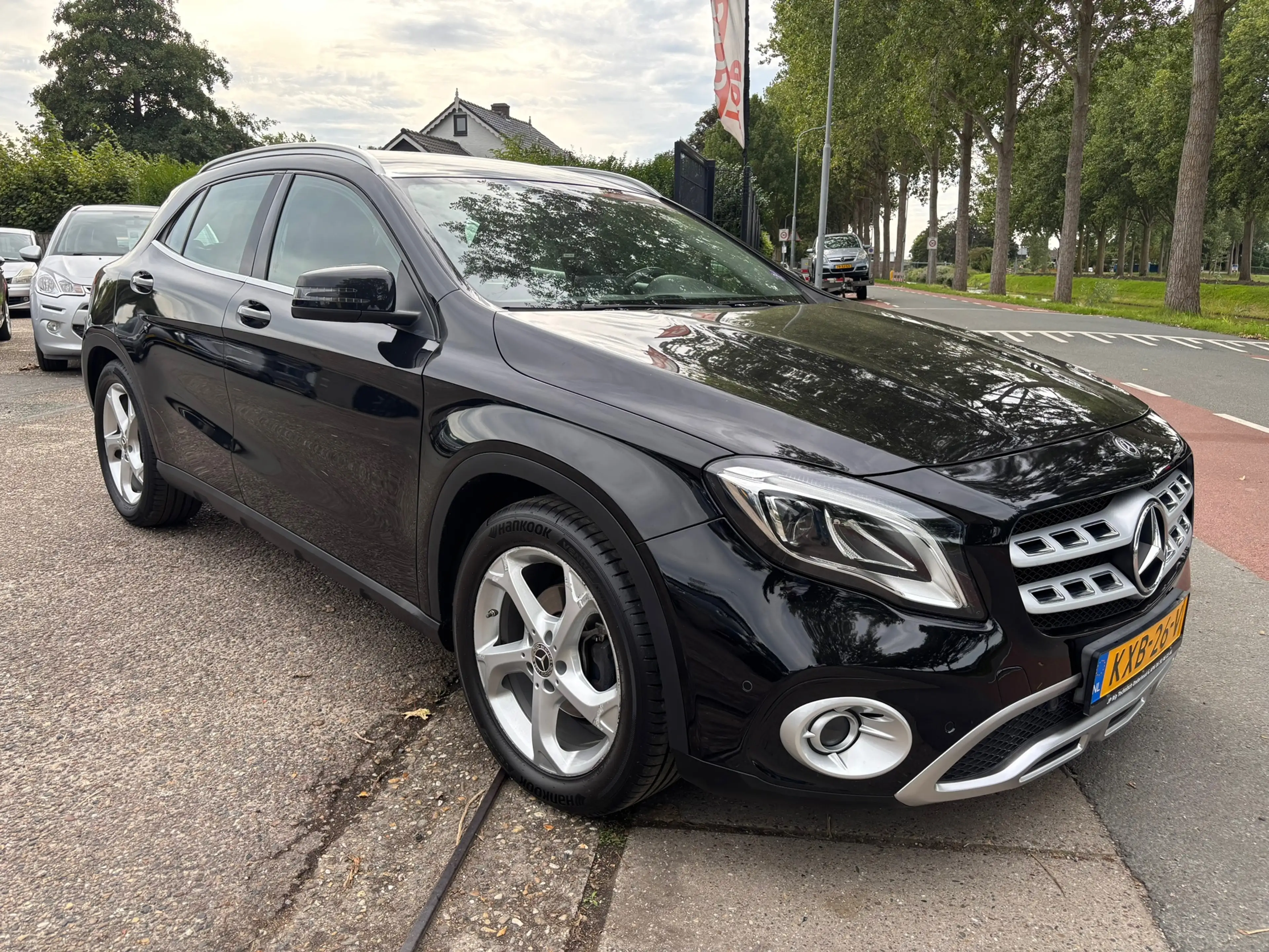 Mercedes-Benz GLA 180 Business Solution AMG — photo 3