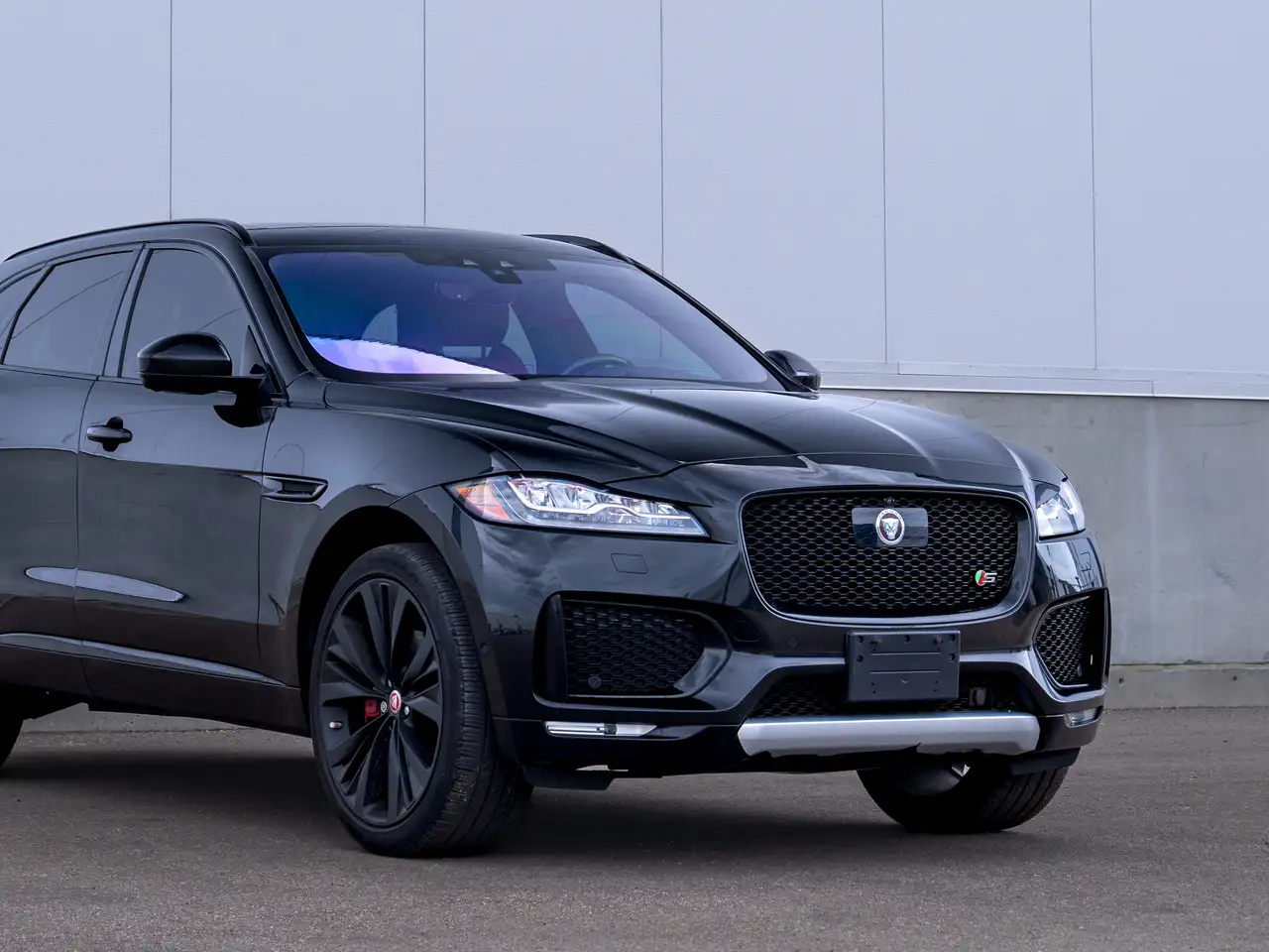 Jaguar F-Pace photo Jaguar F-Pace
