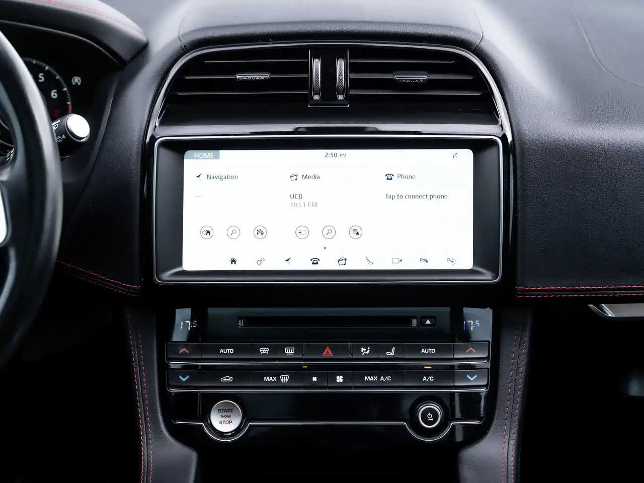 Jaguar F-Pace photo Jaguar F-Pace