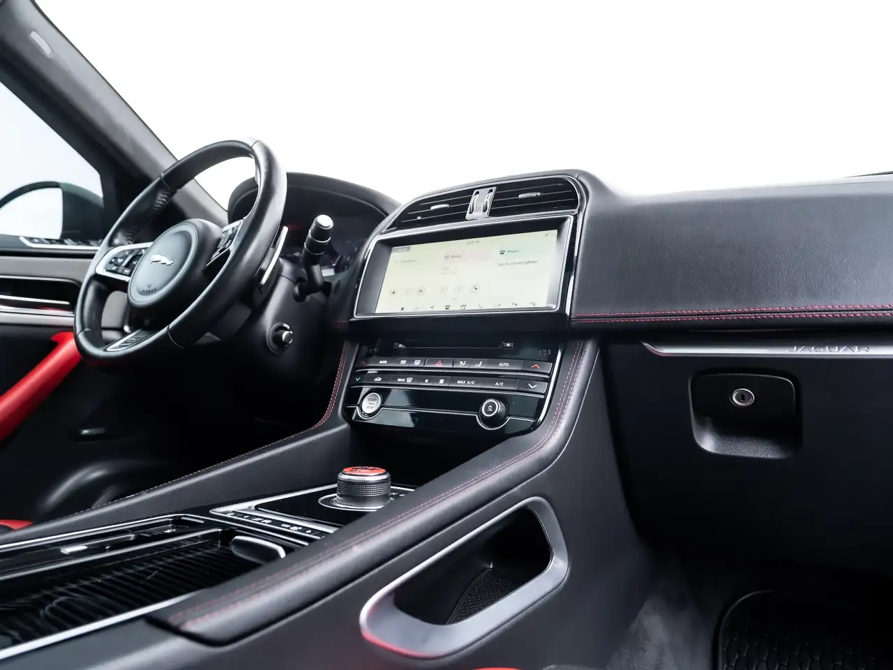 Jaguar F-Pace photo Jaguar F-Pace