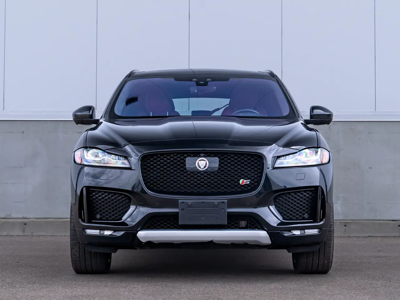 Jaguar F-Pace photo Jaguar F-Pace
