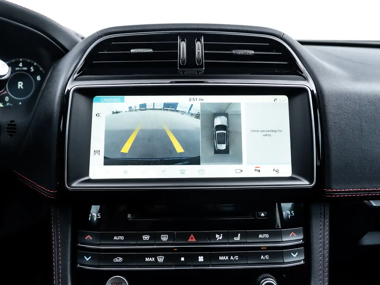 Jaguar F-Pace photo Jaguar F-Pace