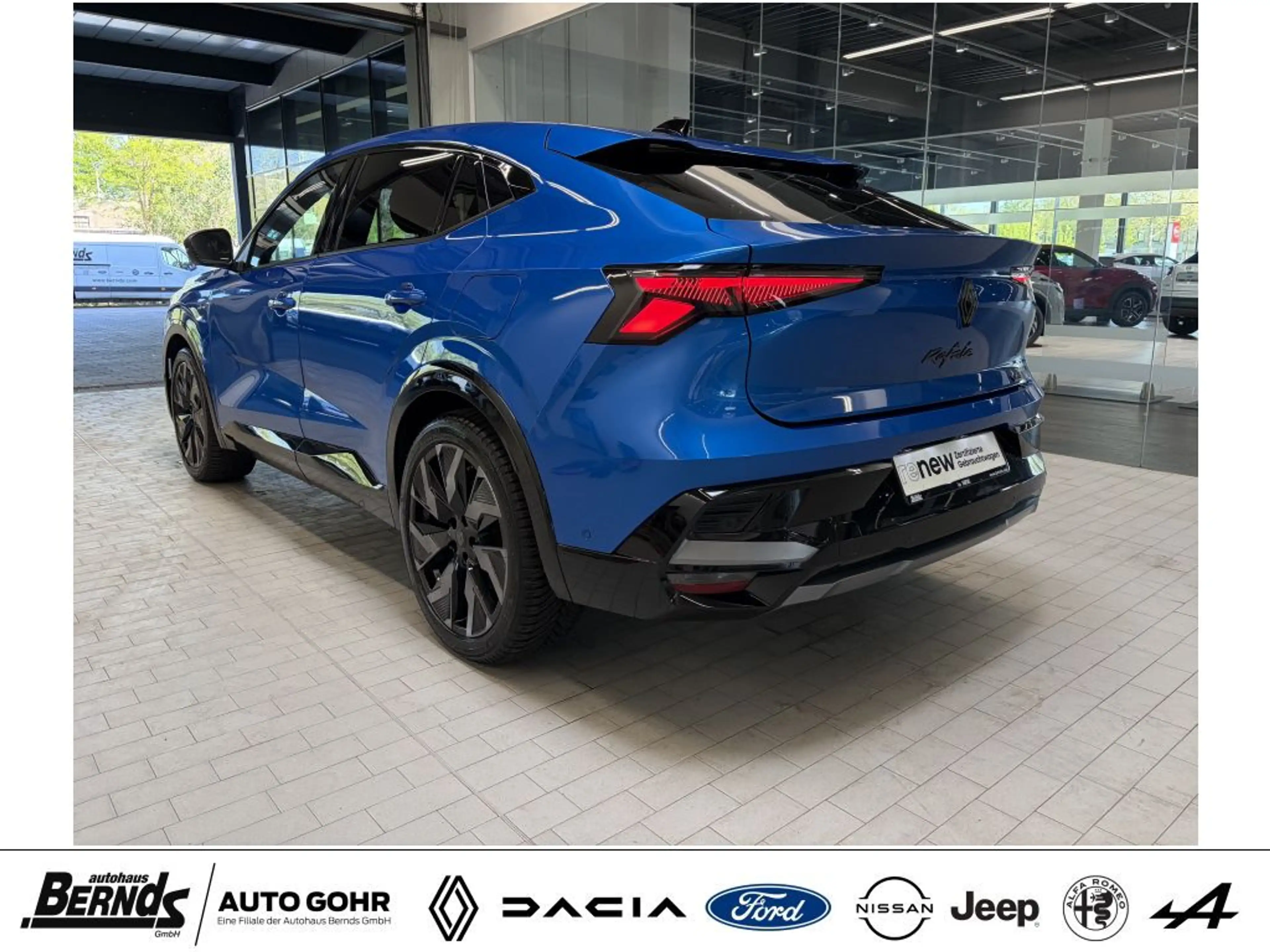 Renault Rafale E-Tech Plug-in Hybrid 300 4x4 Esprit Alpine AUTOM. — photo 14