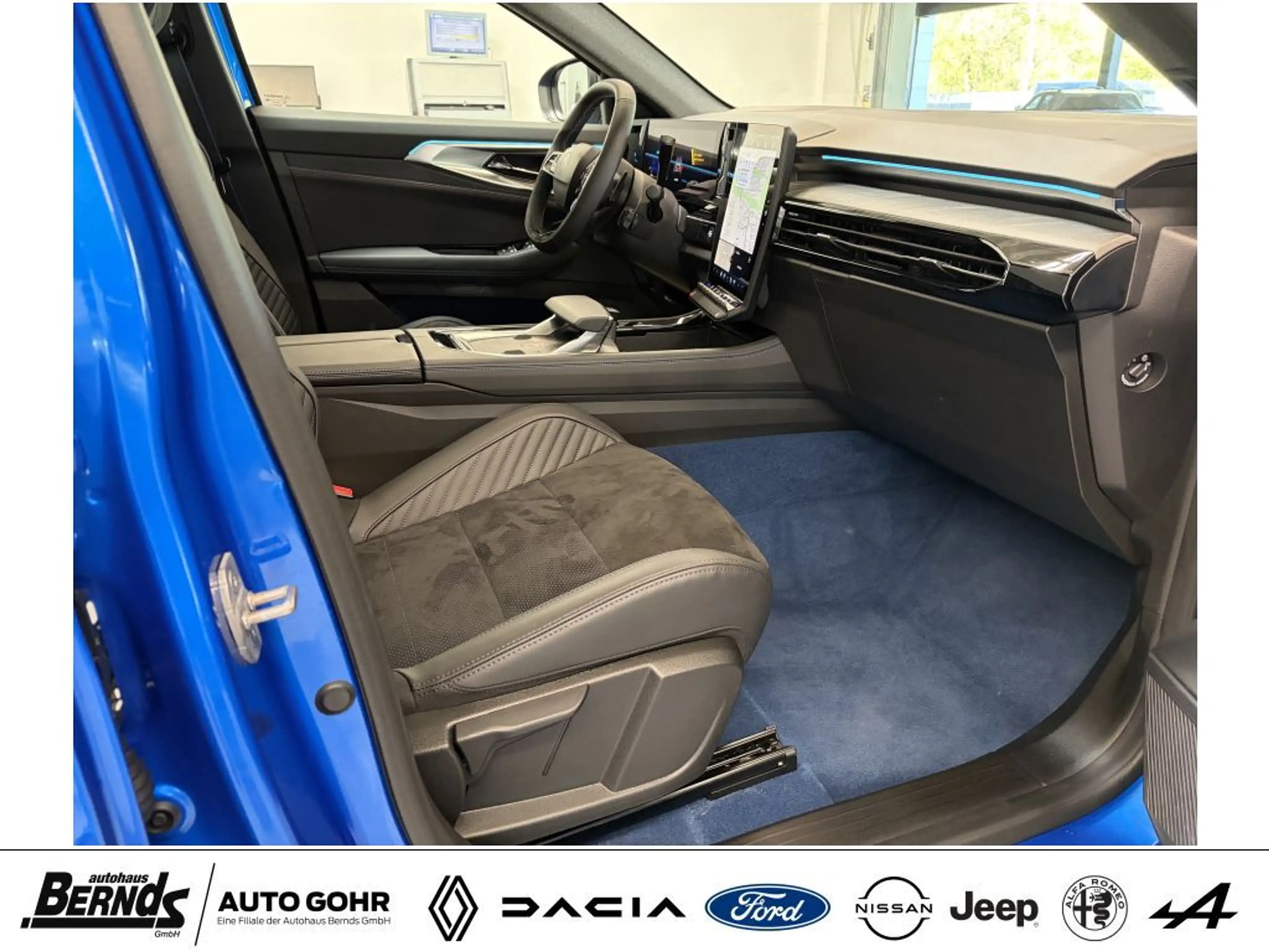 Renault Rafale E-Tech Plug-in Hybrid 300 4x4 Esprit Alpine AUTOM. — photo 6
