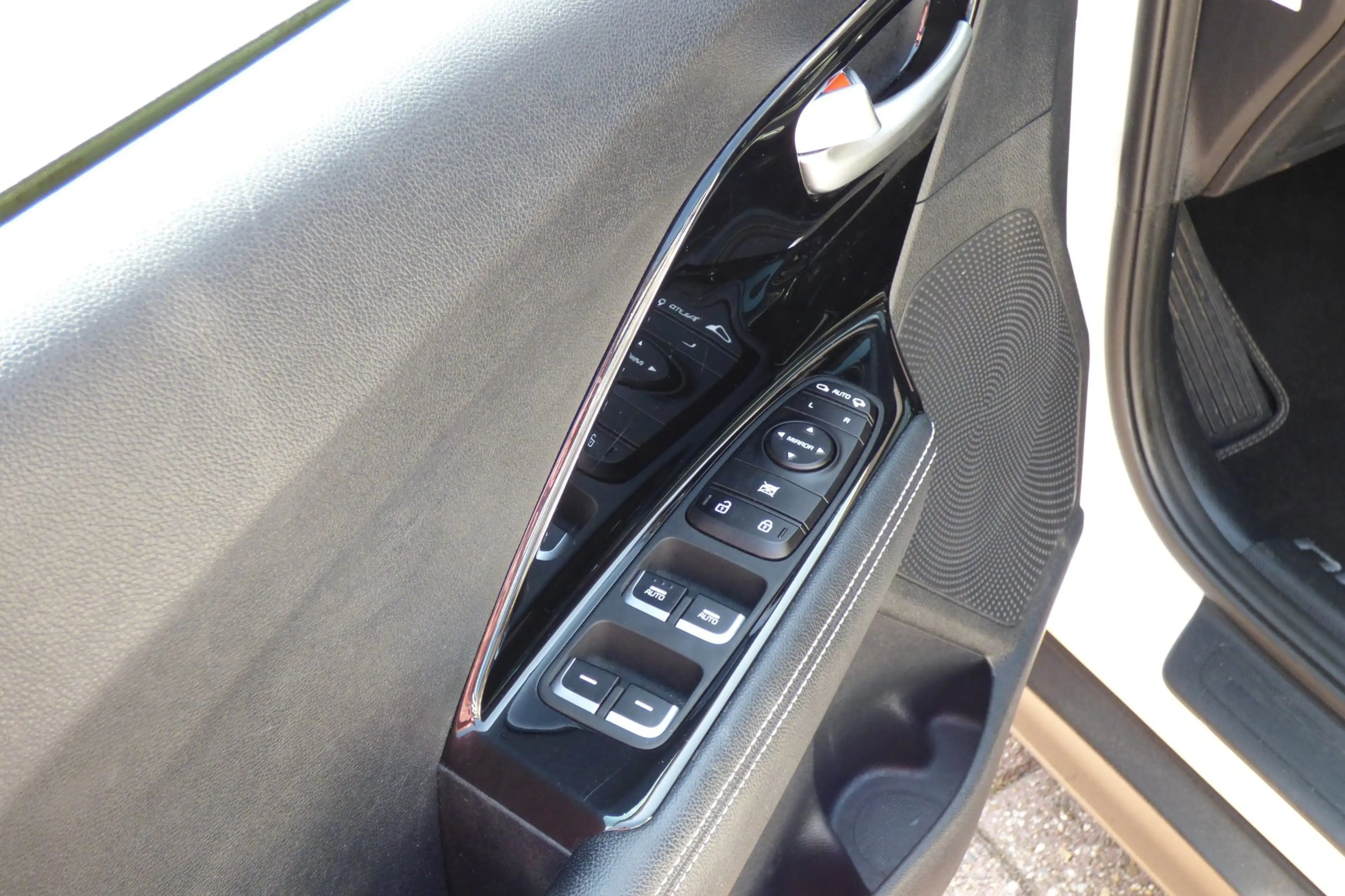 Kia e-Niro DynamicPlusLine 39 kWh — photo 13