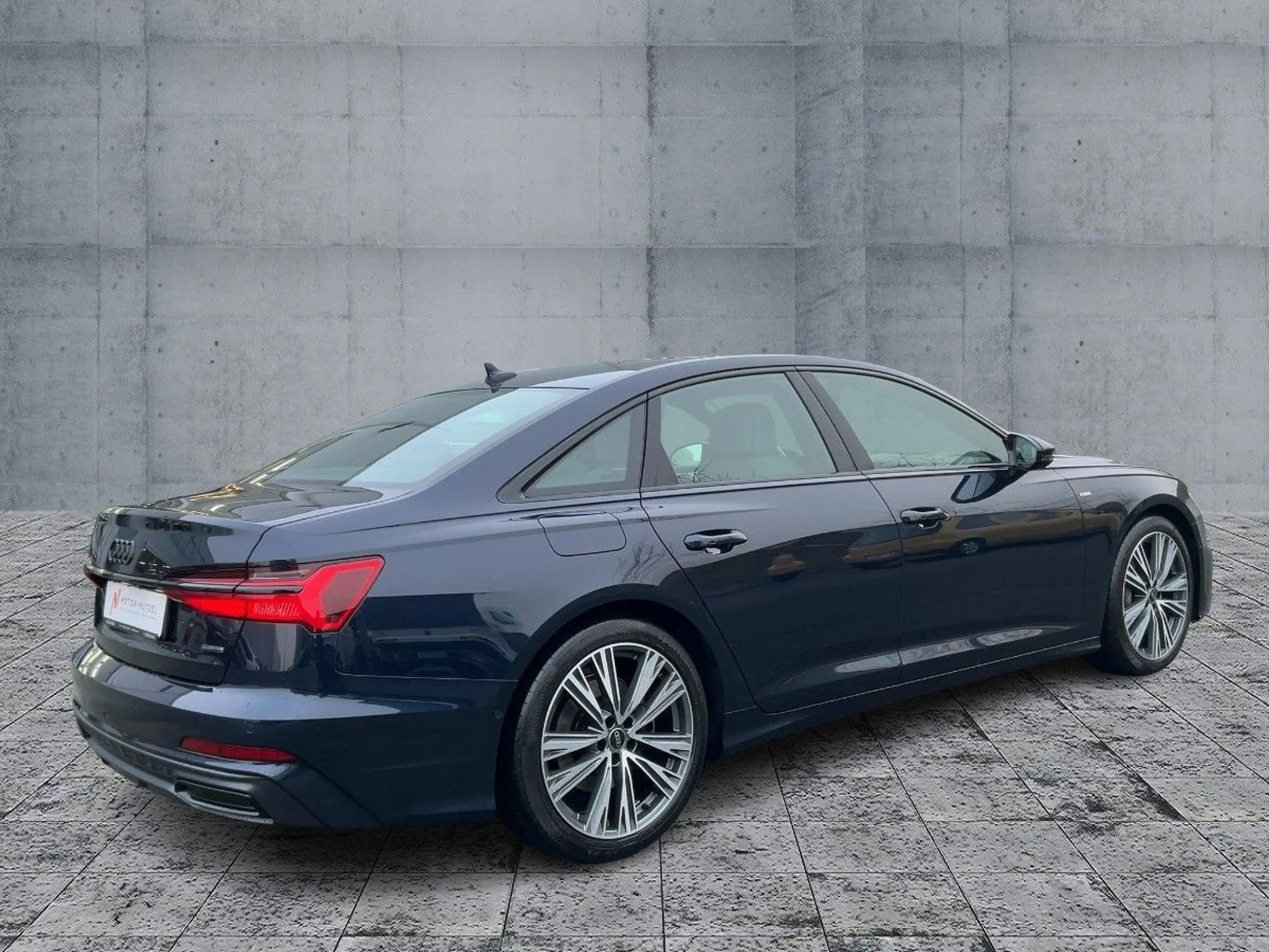 Audi A6 55 TFSI QU S-LINE LED+NAVI+HuD+360° — photo 6