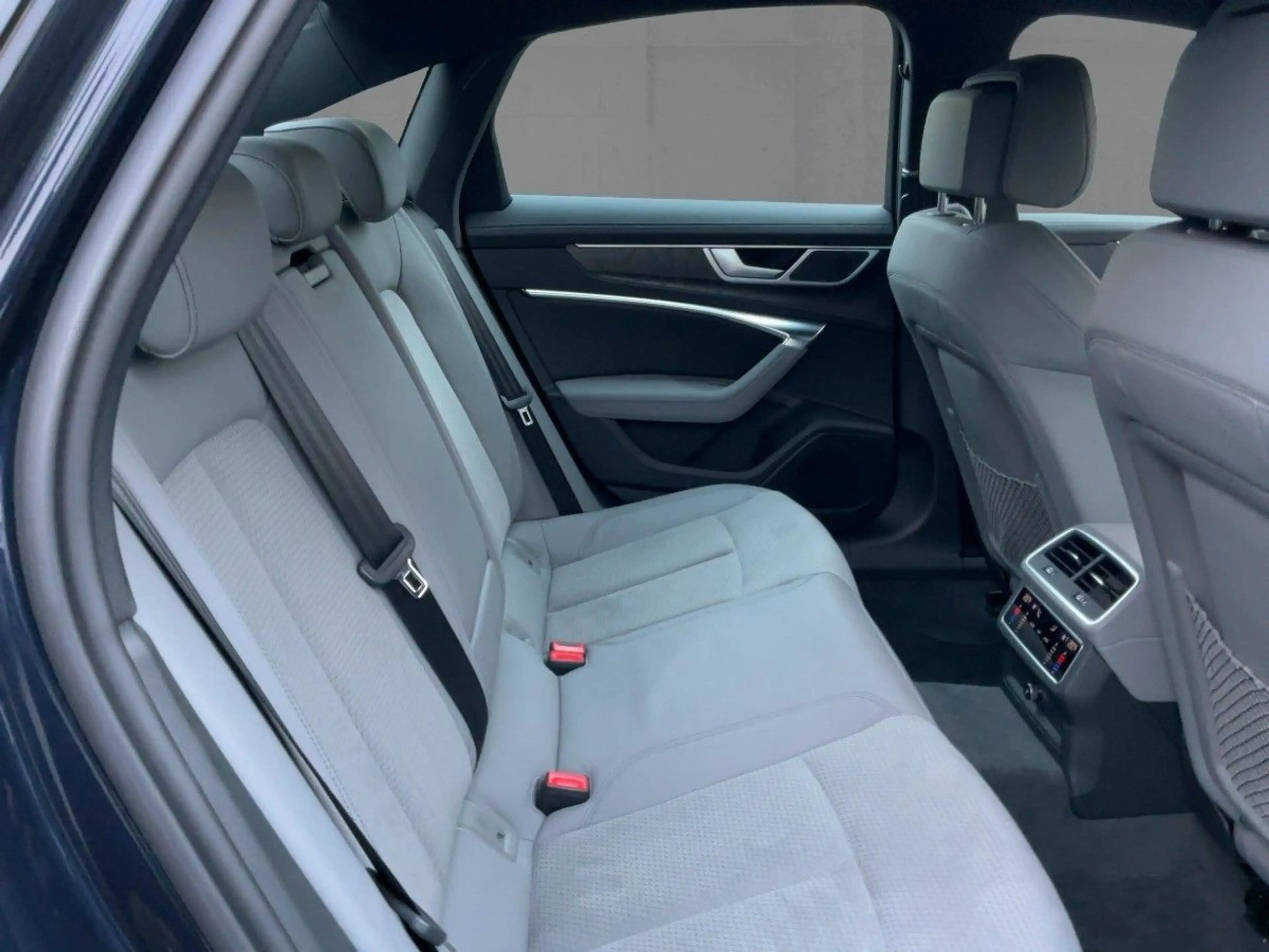 Audi A6 55 TFSI QU S-LINE LED+NAVI+HuD+360° — photo 13