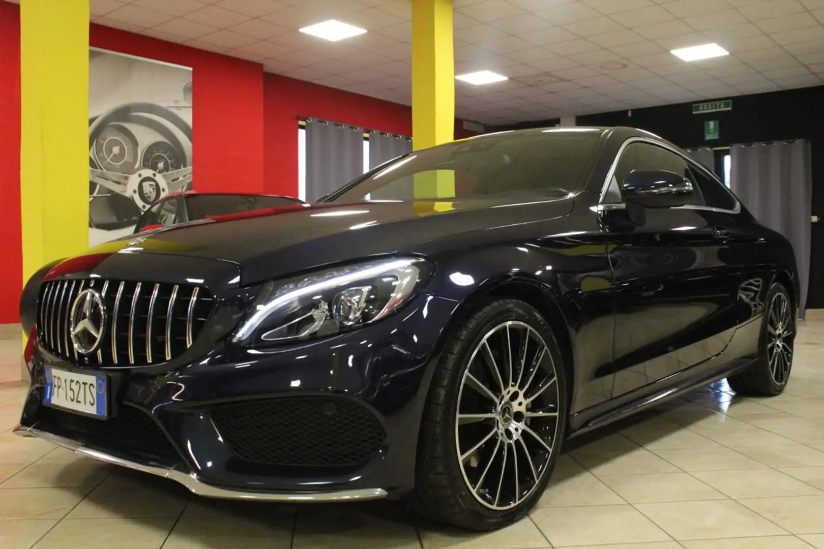Mercedes-Benz C 220 d 4Matic Coupé Premium AMG+TETTO APRIBILE !! Bleu - 1