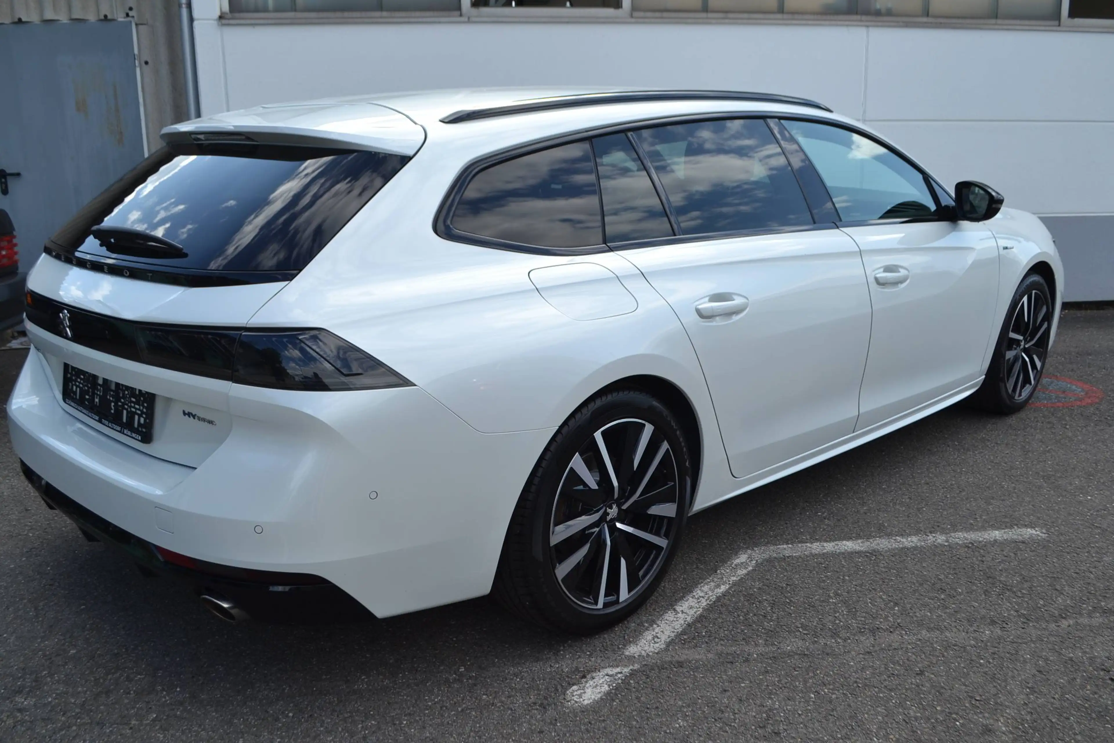 Peugeot 508 508 HYBRID 225 e-EAT8 GT SW*NAVI*LEDER*KAMERA* — photo 3