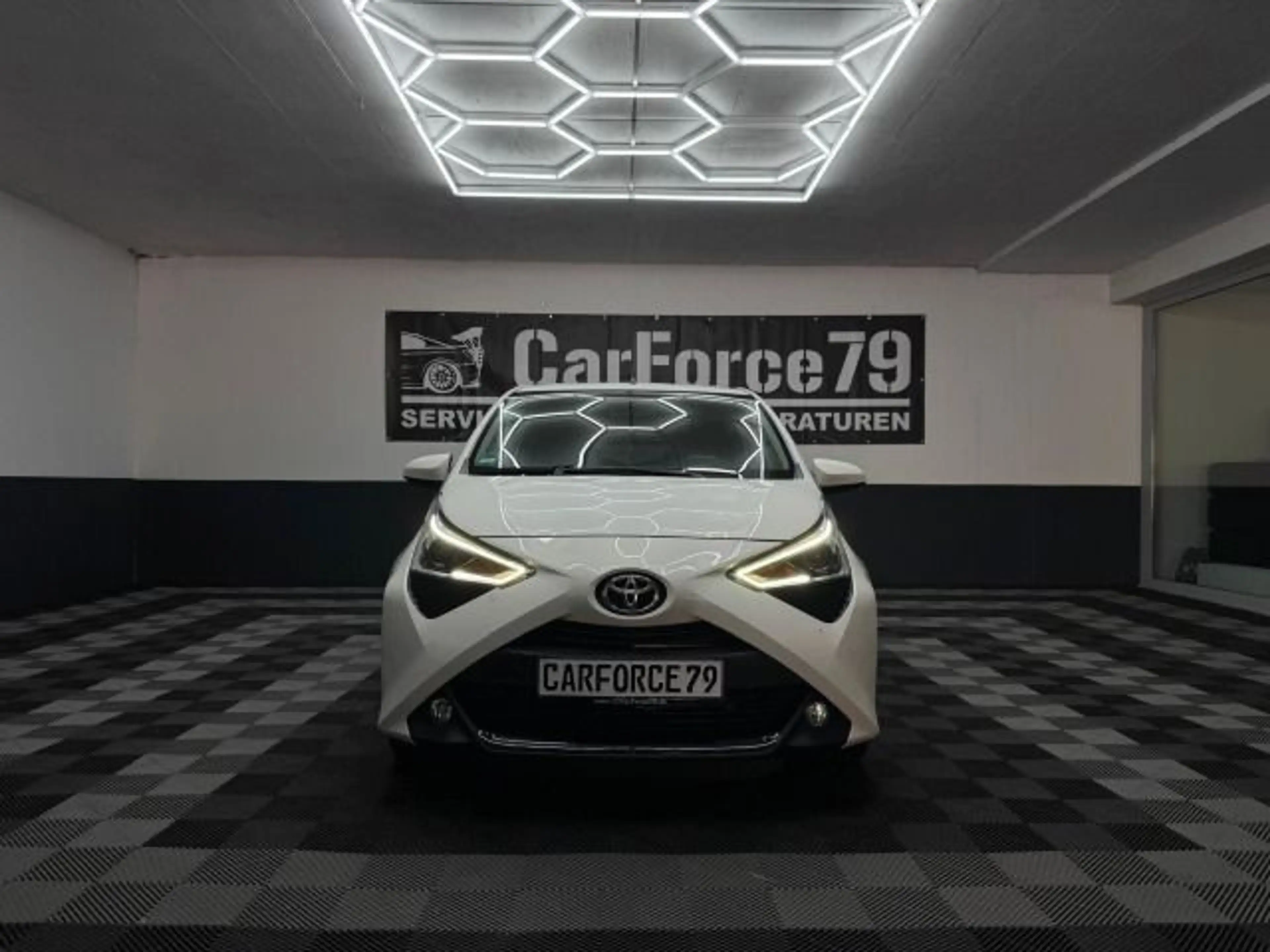 Toyota Aygo X AYGO X PLAY BLUETOOTH RÜCKFAHRKAMERA KLIMA — photo 2