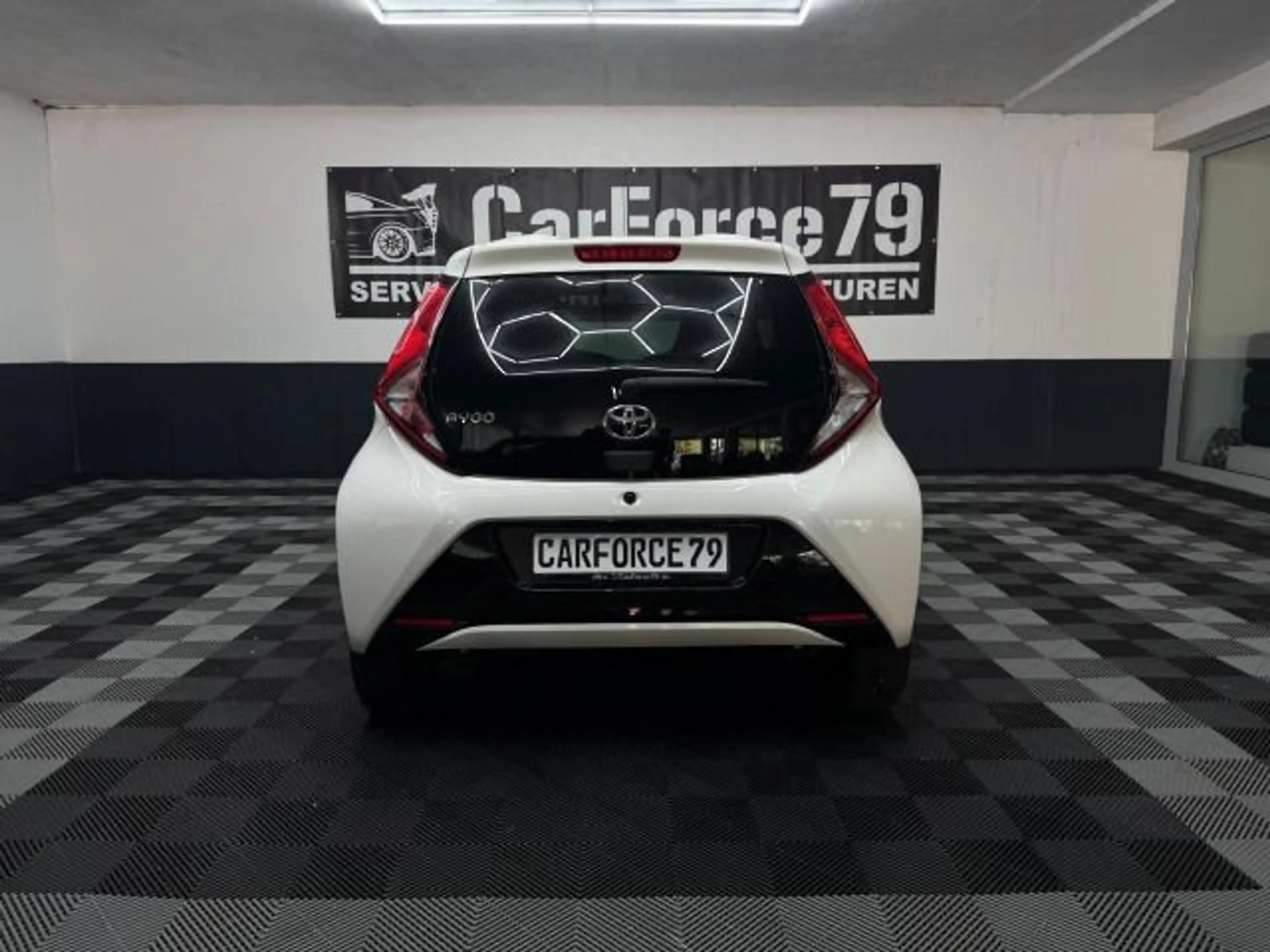 Toyota Aygo X AYGO X PLAY BLUETOOTH RÜCKFAHRKAMERA KLIMA — photo 5