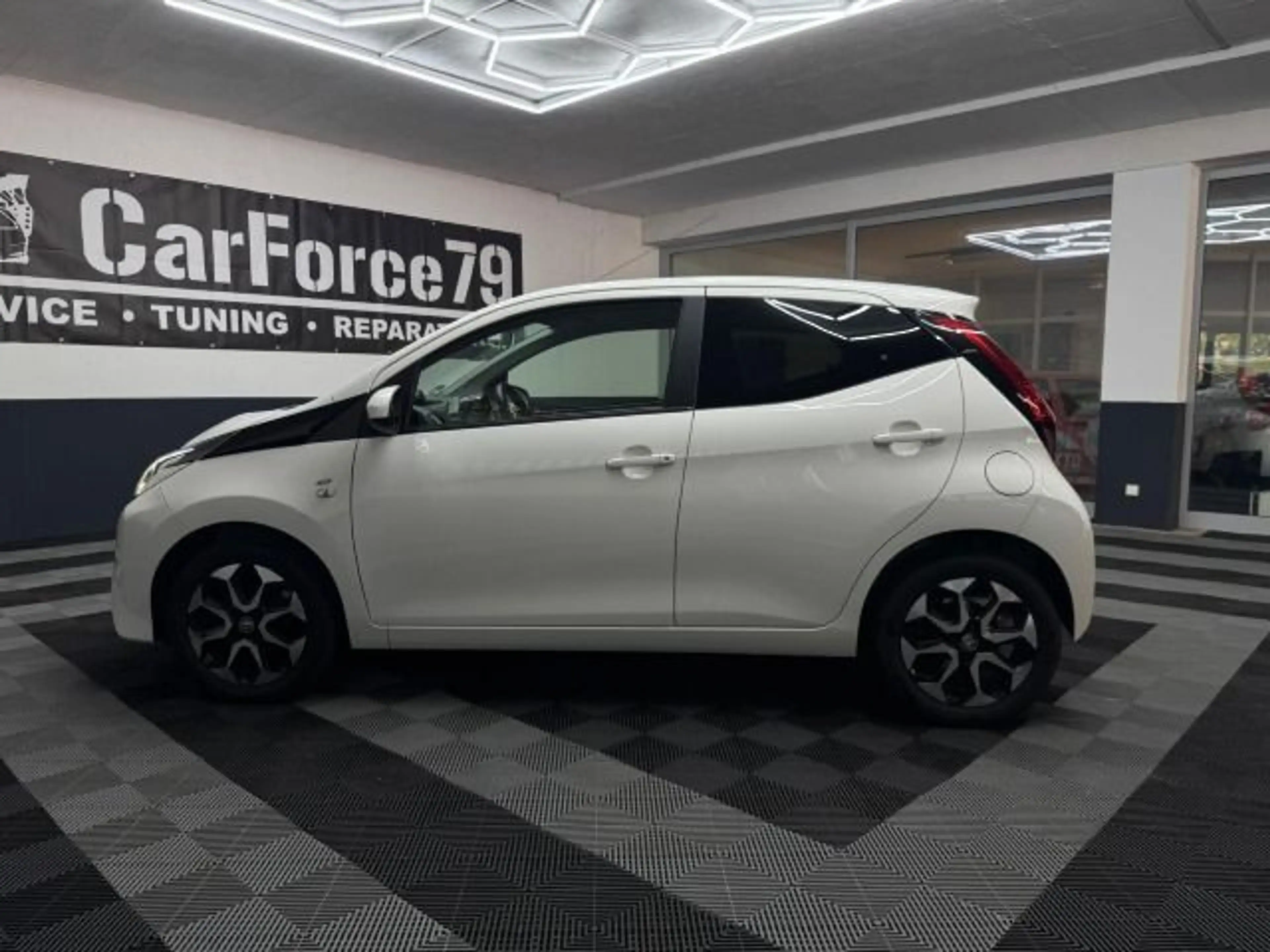 Toyota Aygo X AYGO X PLAY BLUETOOTH RÜCKFAHRKAMERA KLIMA — photo 4