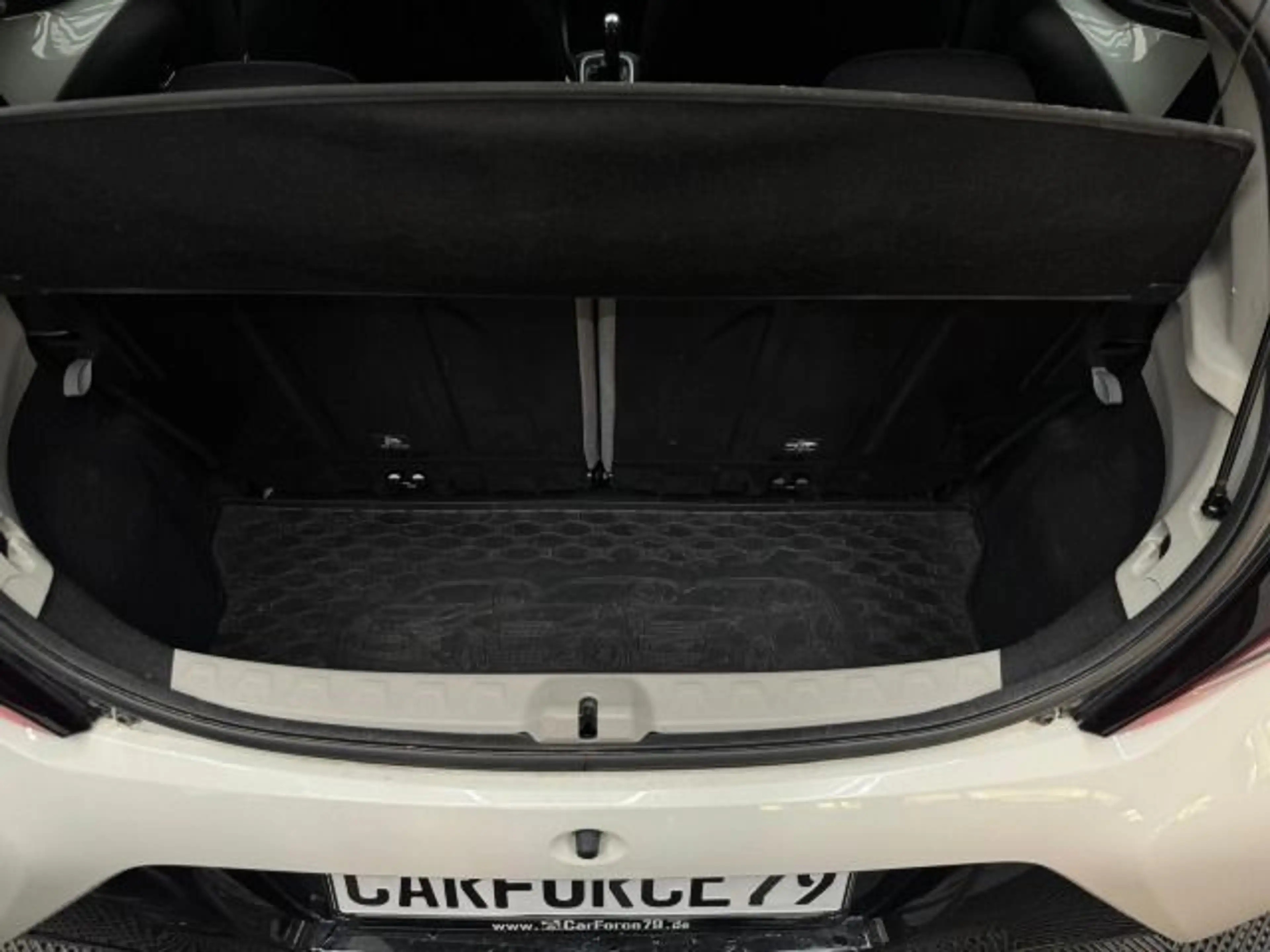 Toyota Aygo X AYGO X PLAY BLUETOOTH RÜCKFAHRKAMERA KLIMA — photo 6
